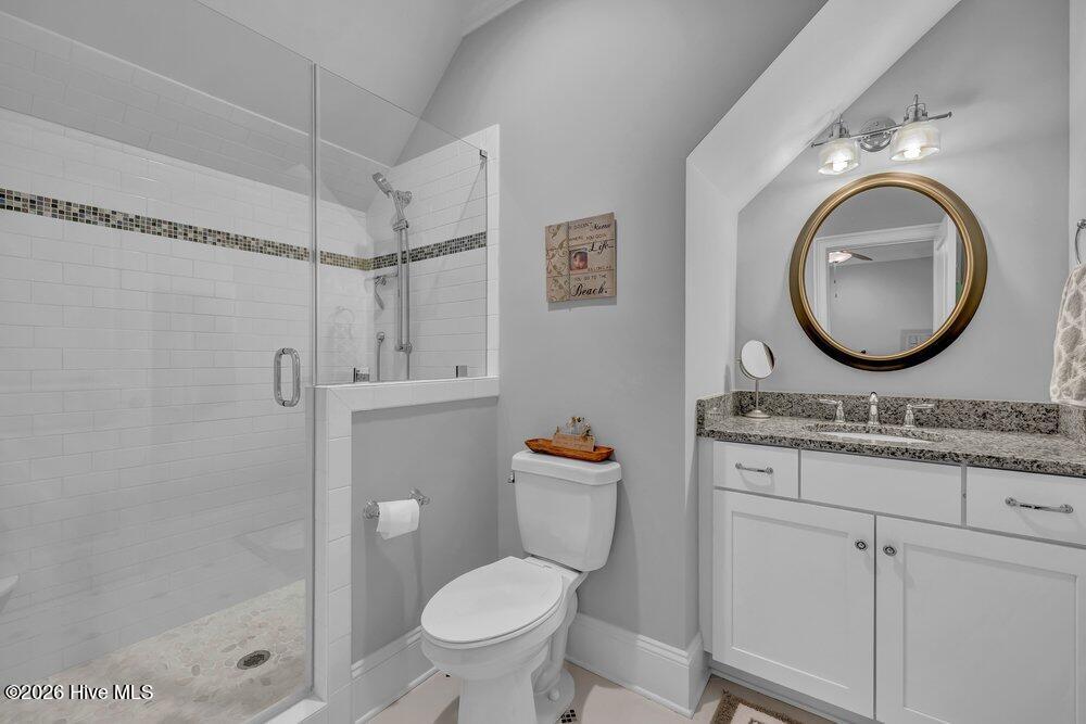 100563966 | Photo 37