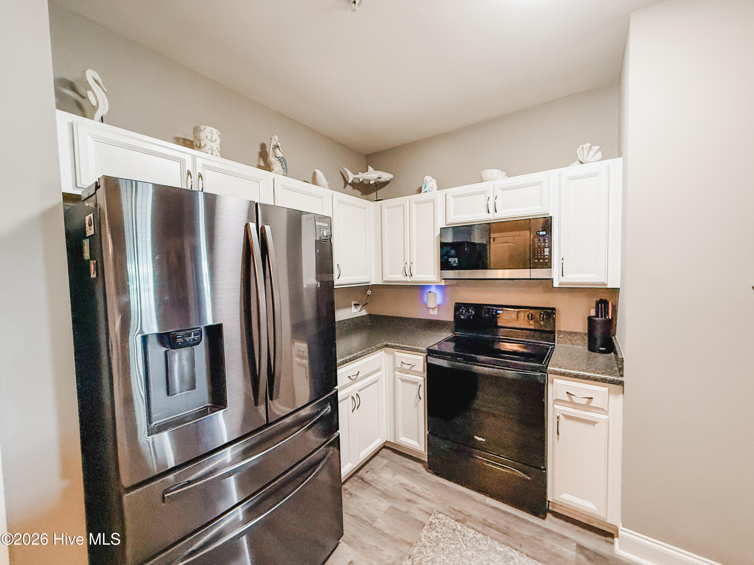 100554593 | Photo 10