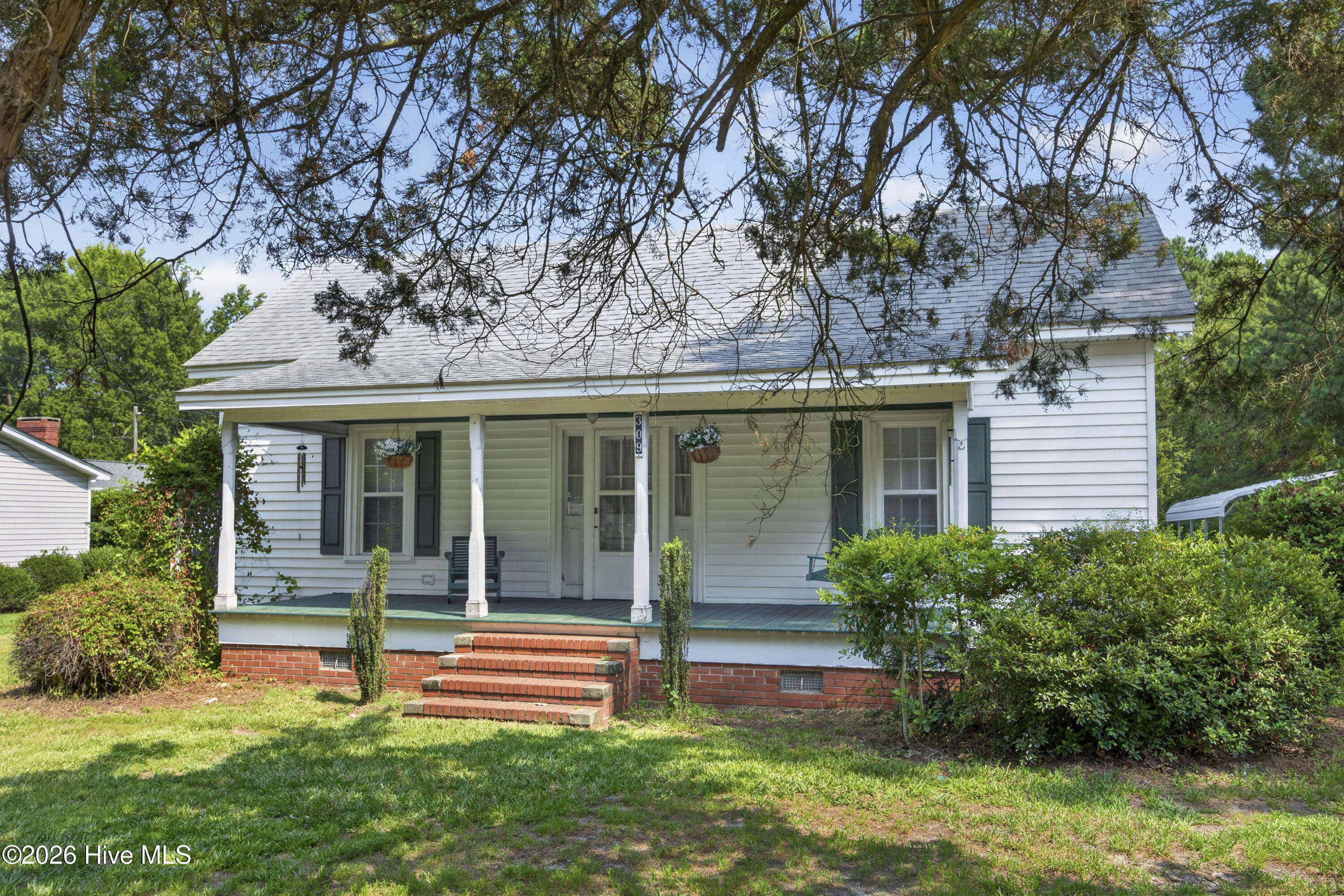 309 E Main Street, Magnolia, NC 28453 – photo 4