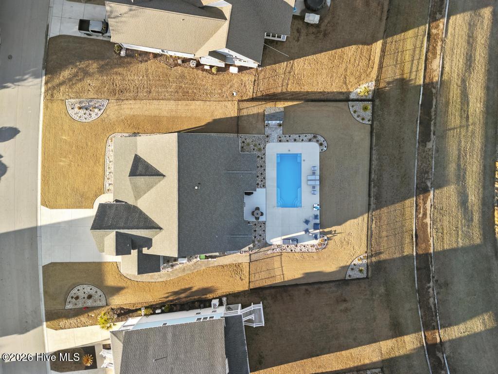 100569844 | Photo 17