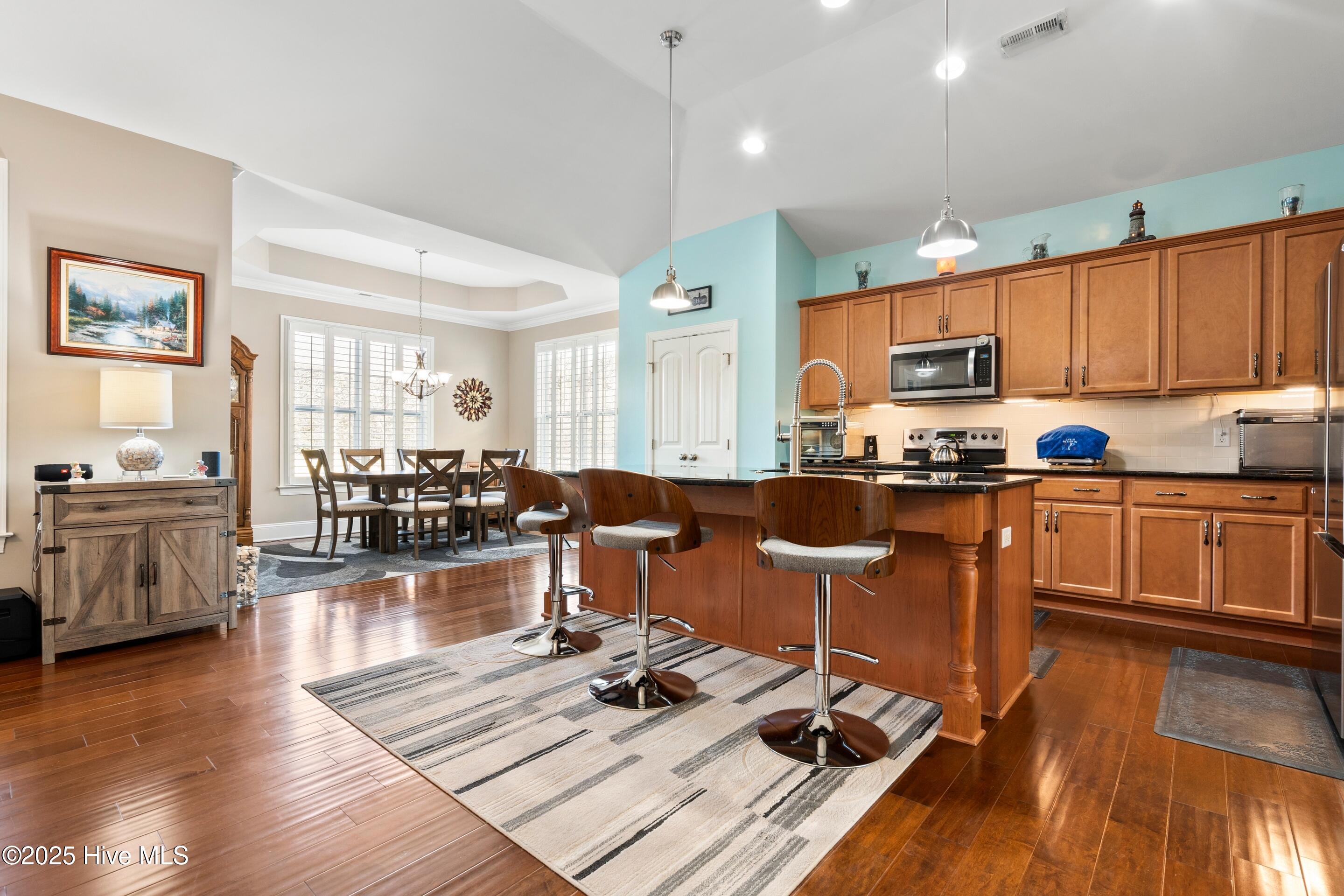 100540800 | Photo 27