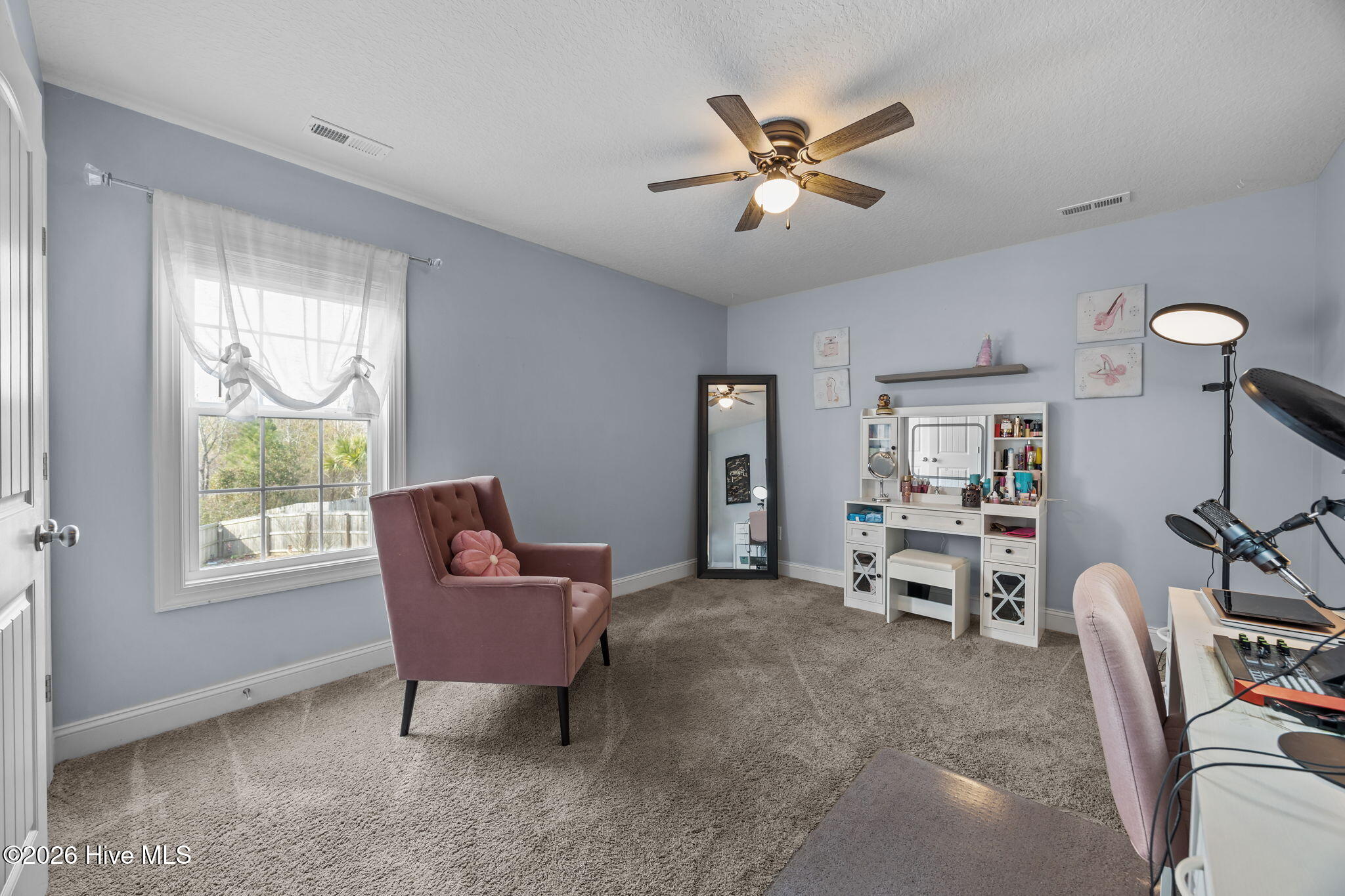 100551415 | Photo 29