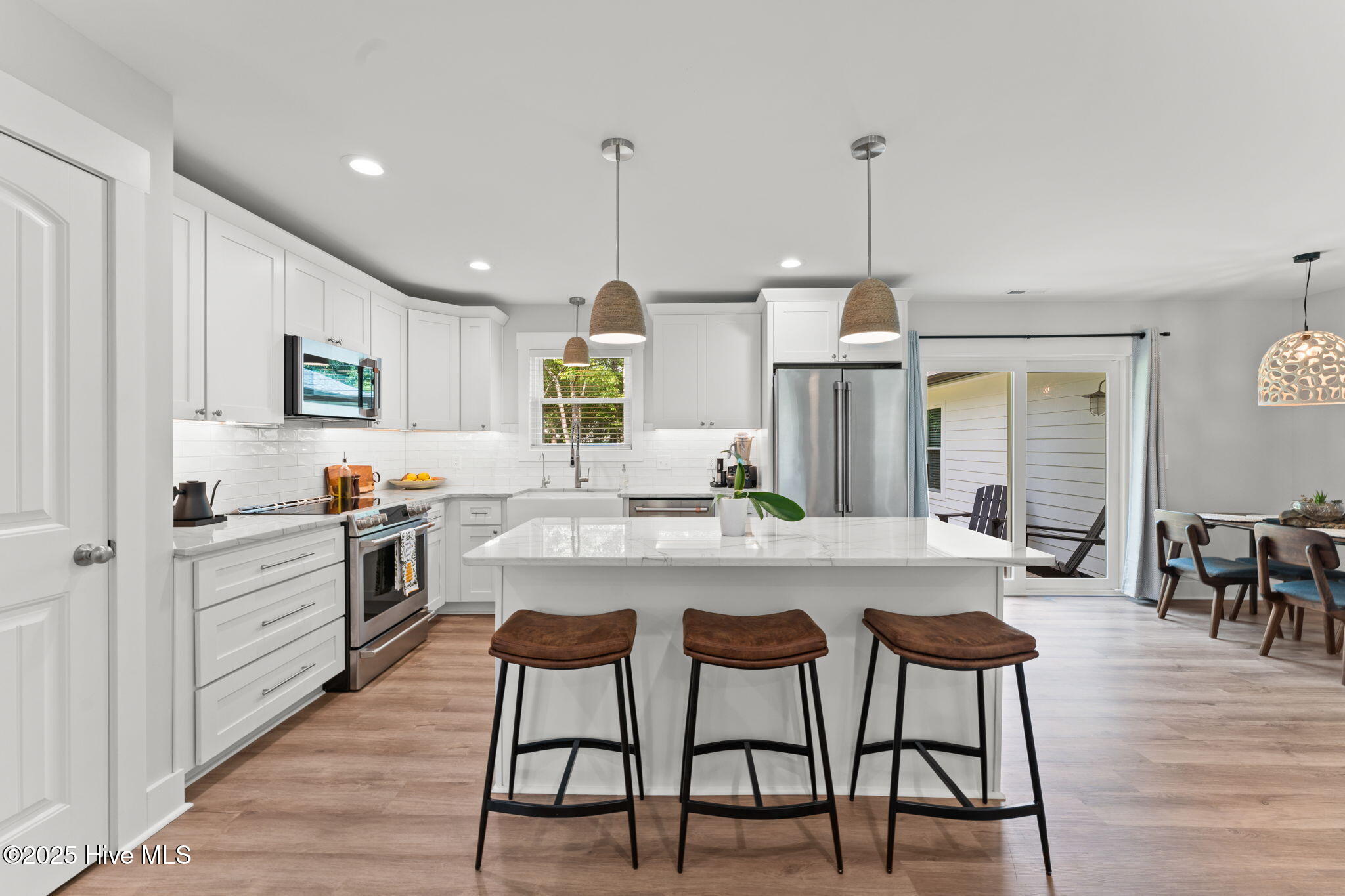 100509282 | Photo 16