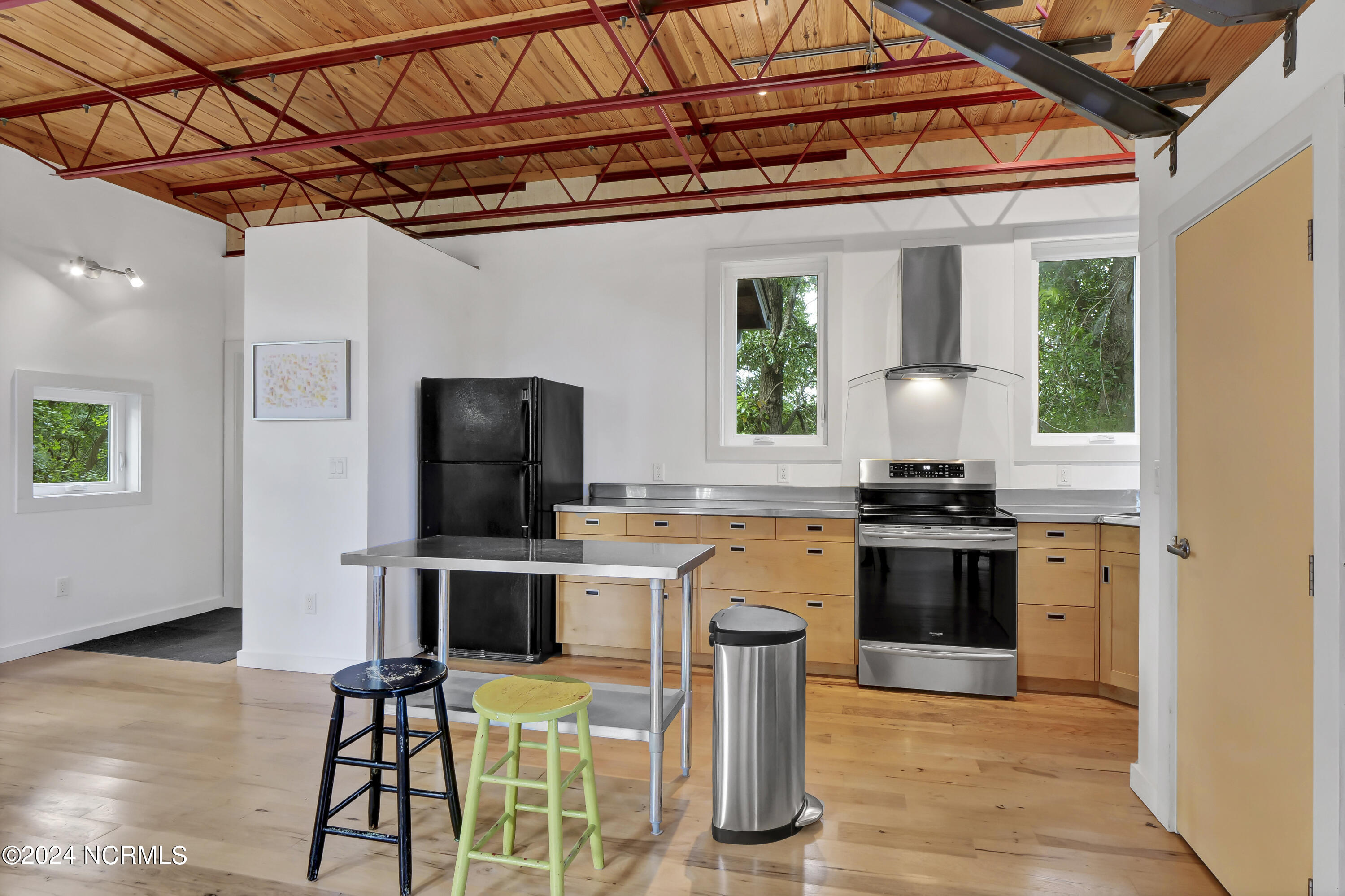 100552771 | Photo 26