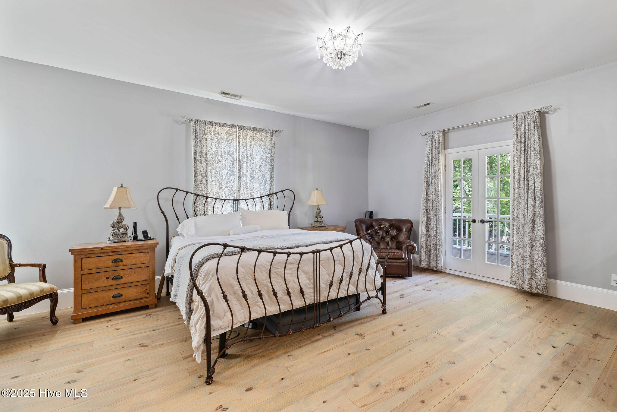 Primary Bed