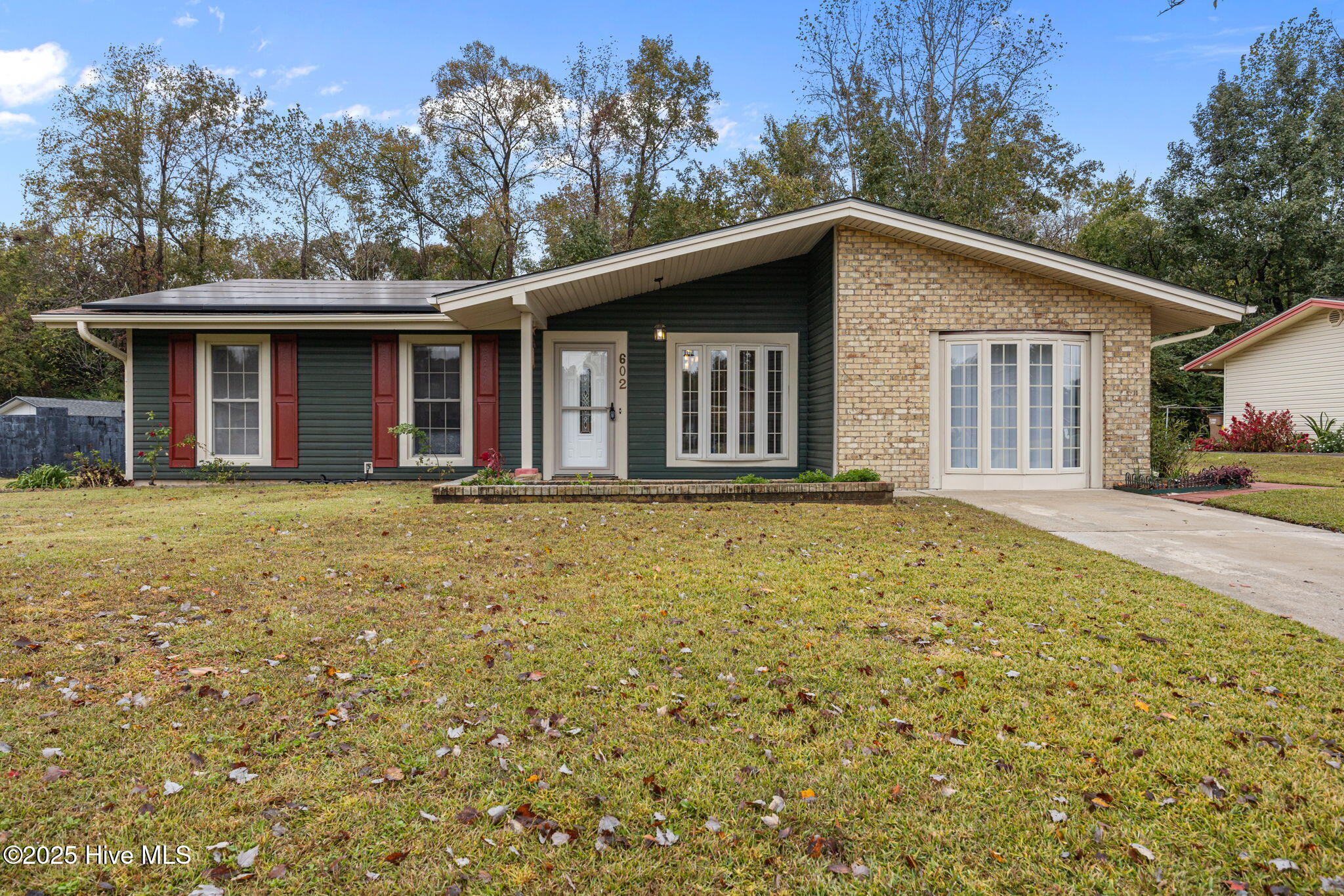 100538869 | Photo 36