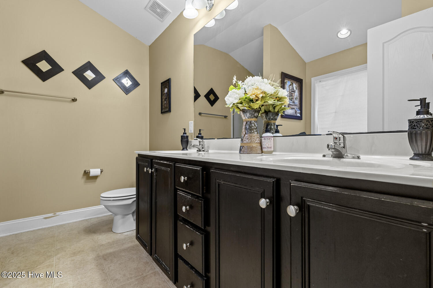 100544554 | Photo 25