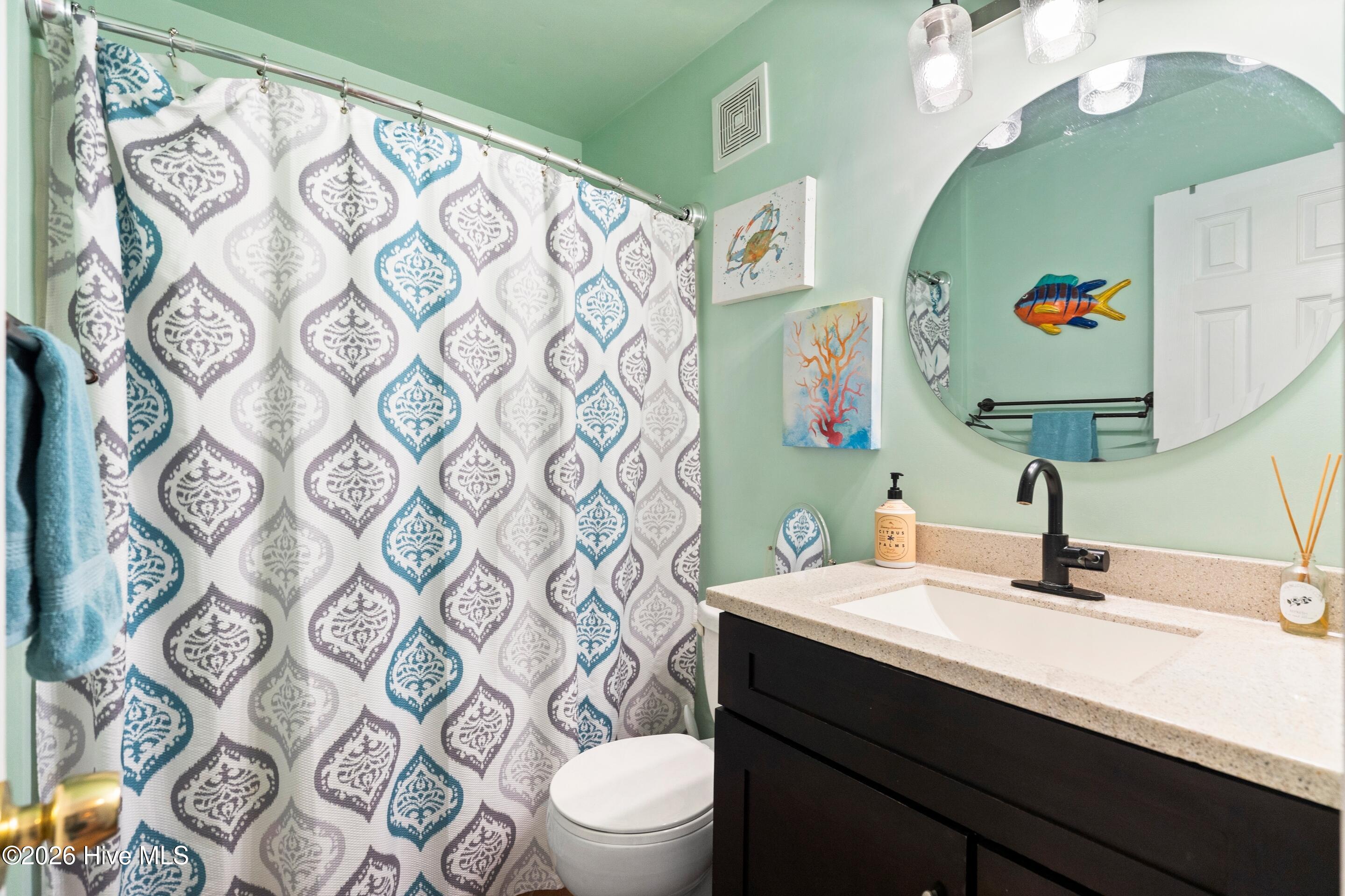 100549000 | Photo 31