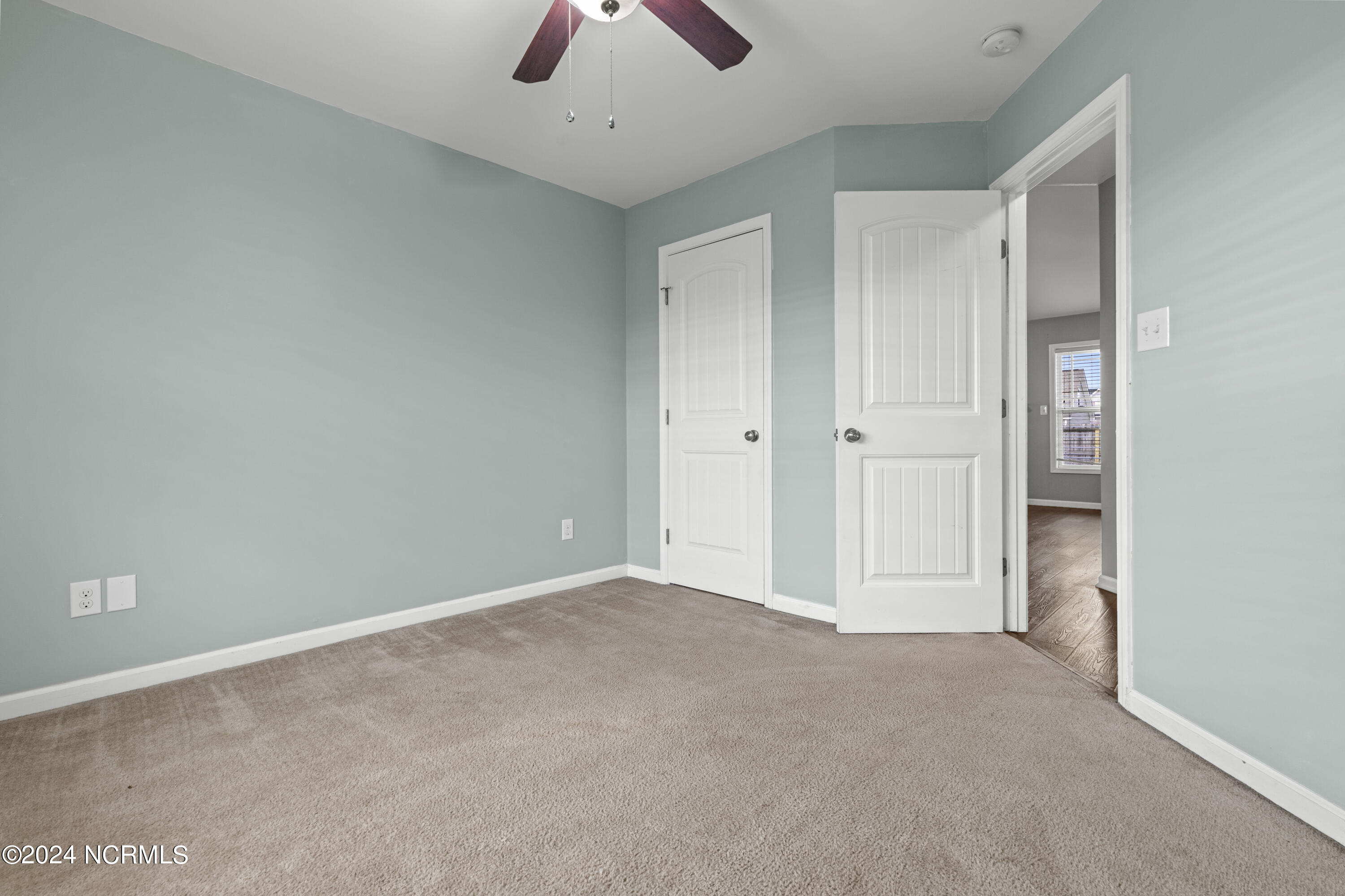 100570625 | Photo 10