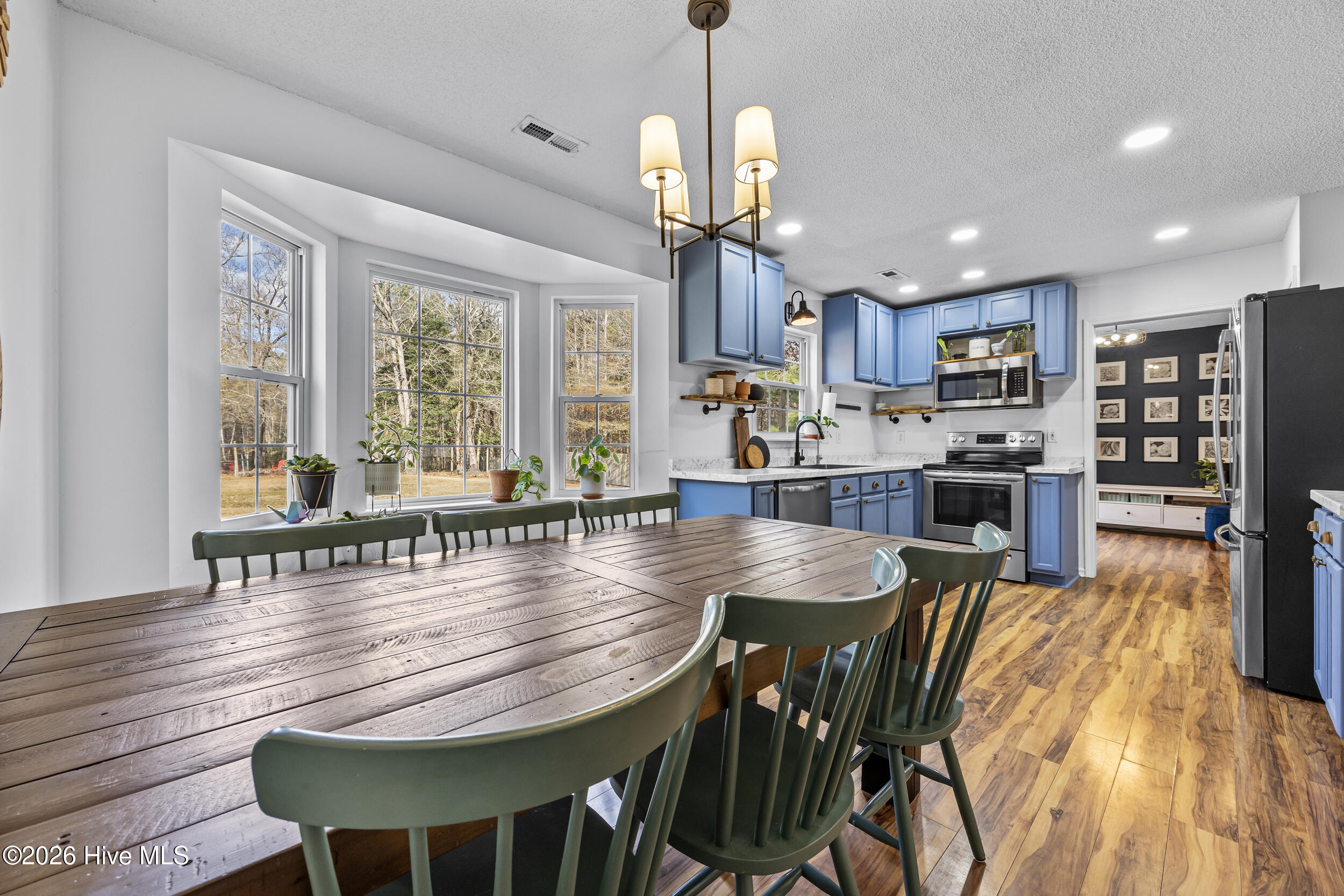 100547983 | Photo 15