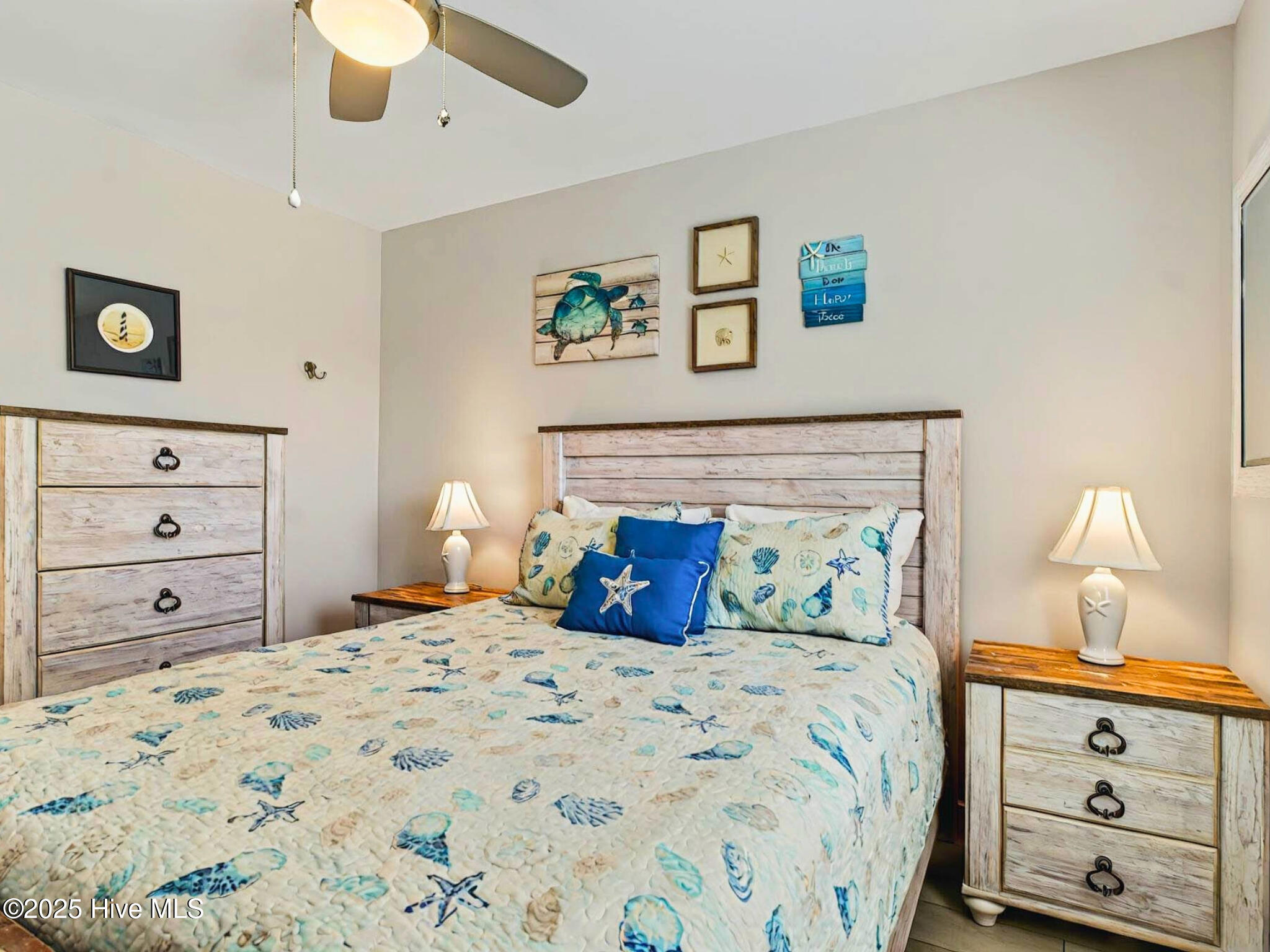 100504393 | Photo 28