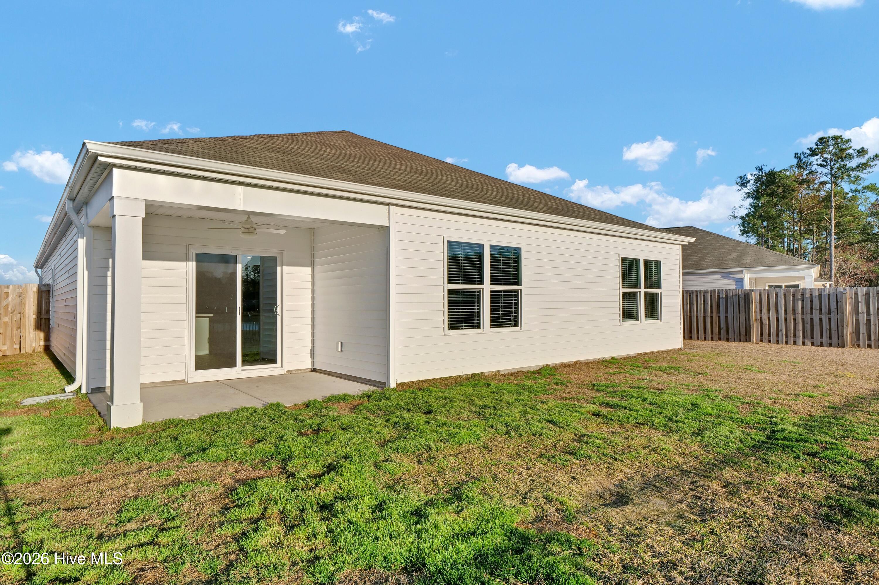 100558236 | Photo 28