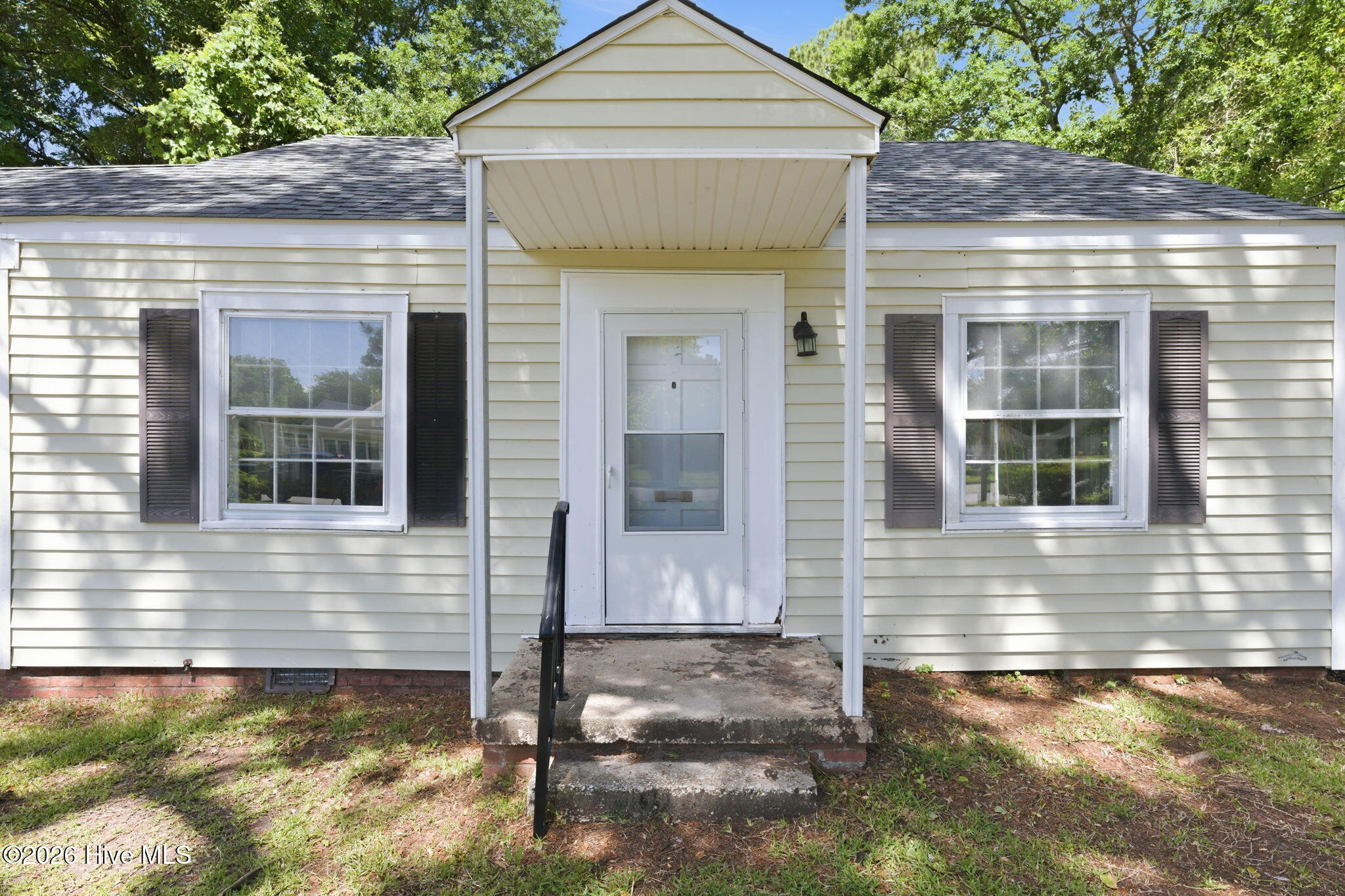 Homes for sale in New Bern, NC | 1610 Queen Anne Ln, New Bern, NC 28560 | MLS# 100575226