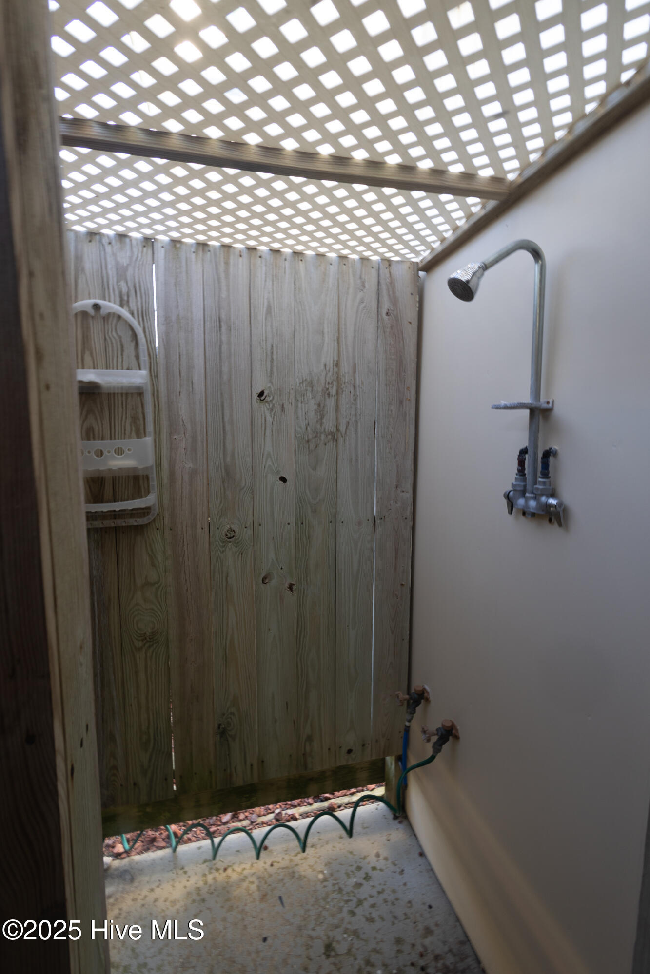 100547069 | Photo 21