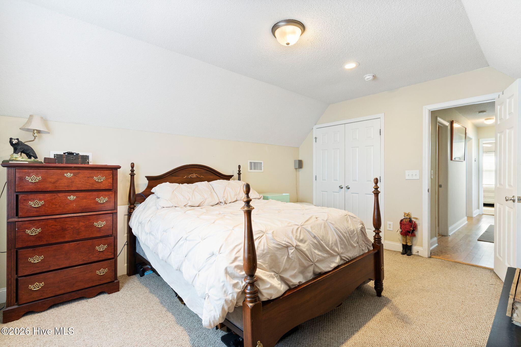 100554747 | Photo 27