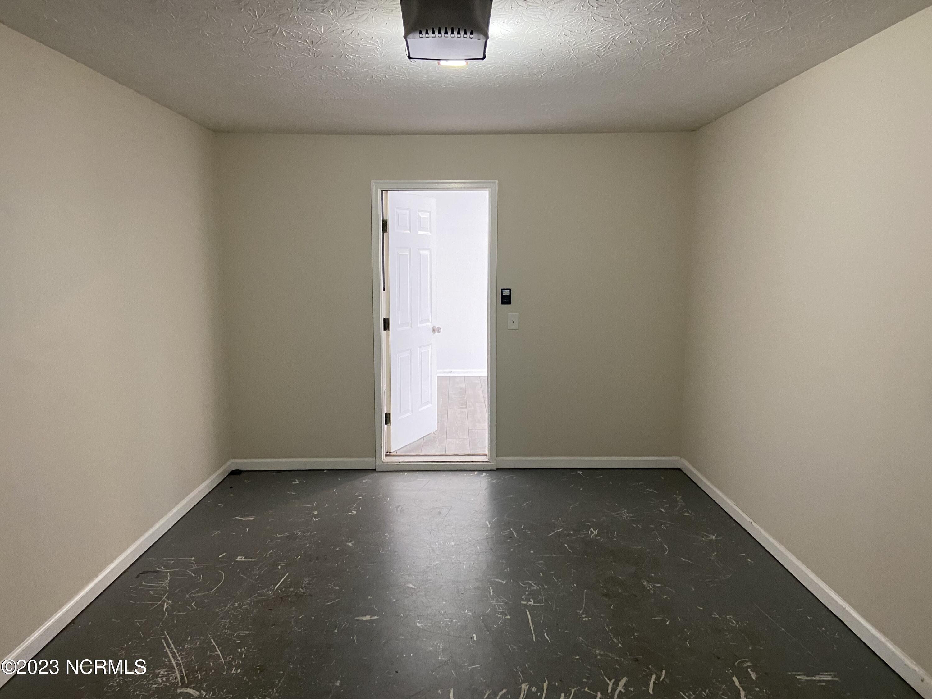 100533323 | Photo 29