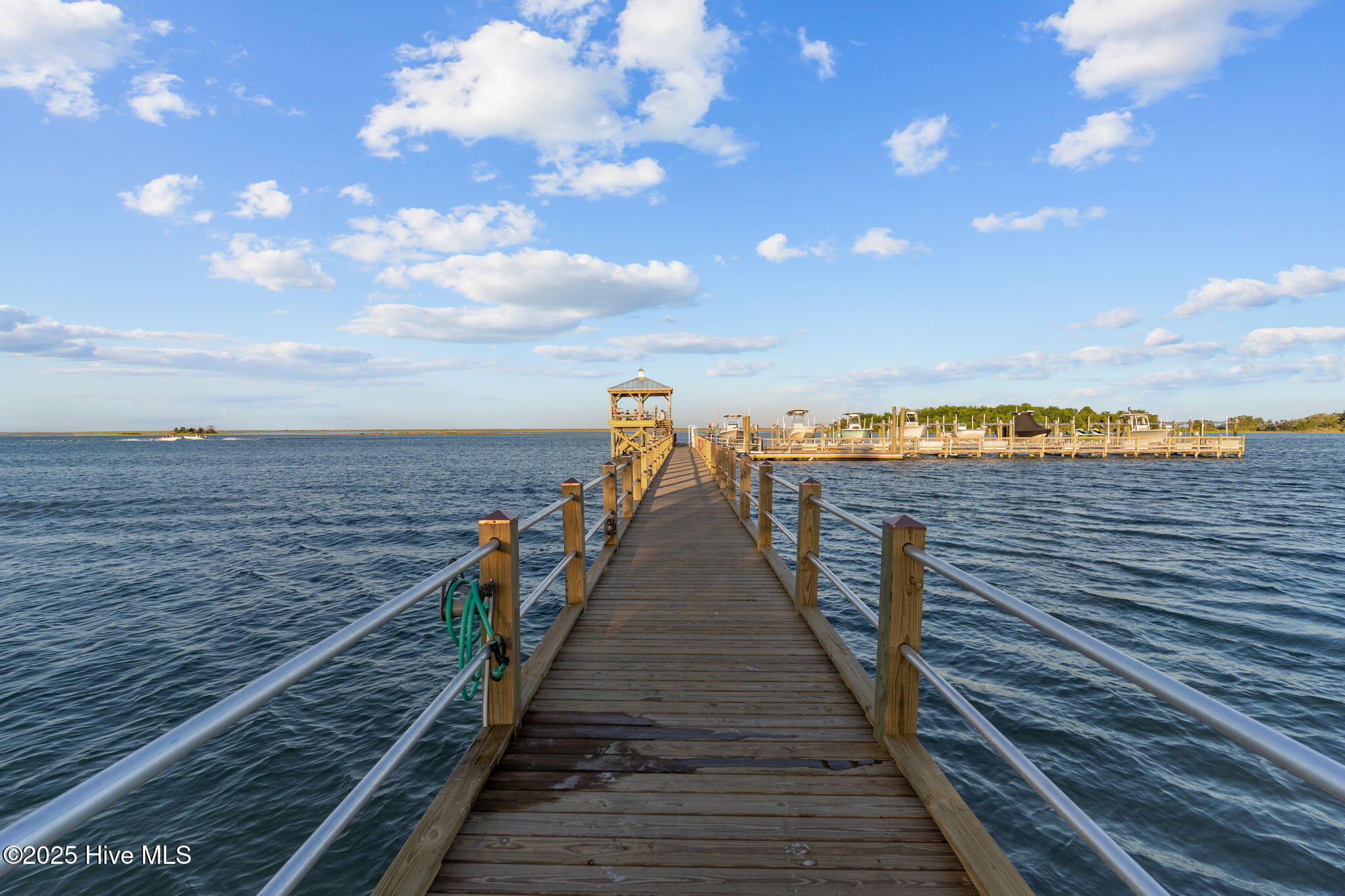 100546200 | Photo 31