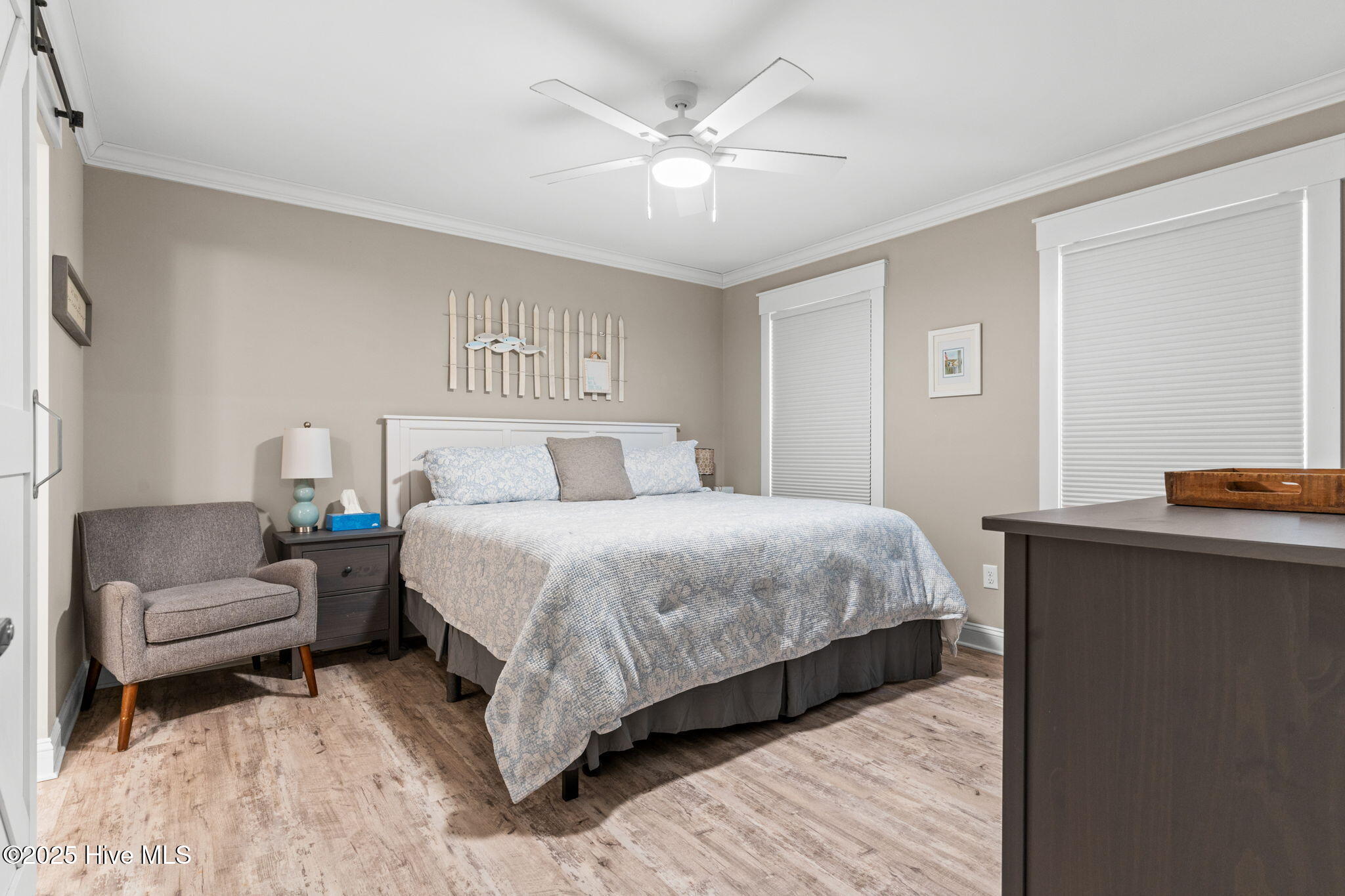 100546923 | Photo 18