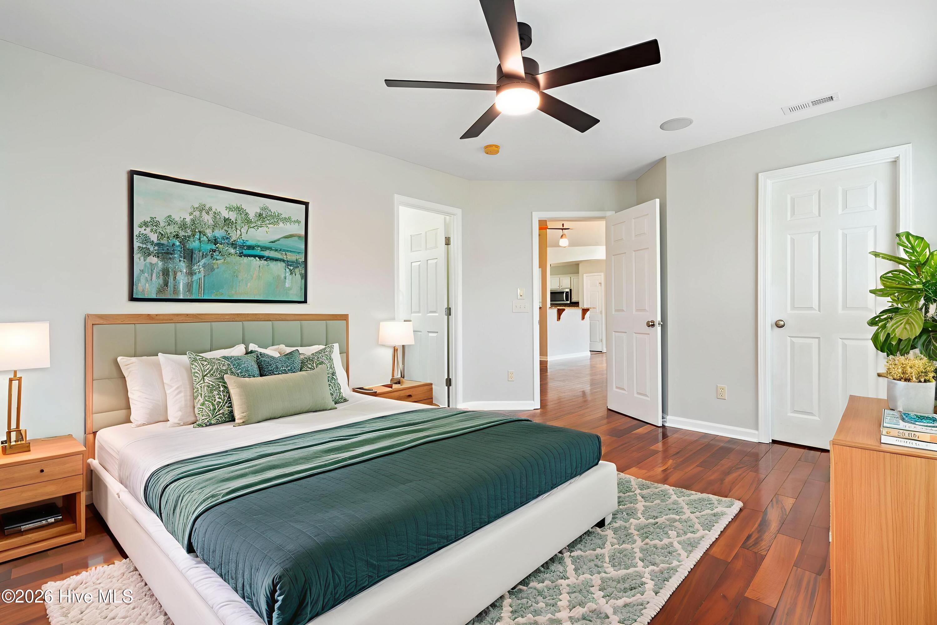 100538877 | Photo 22