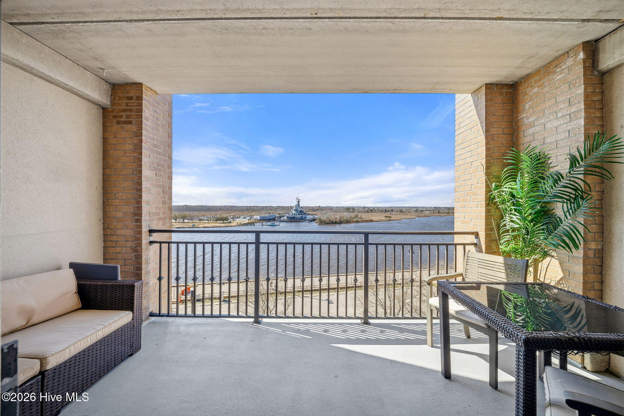 100557626 | Photo 20