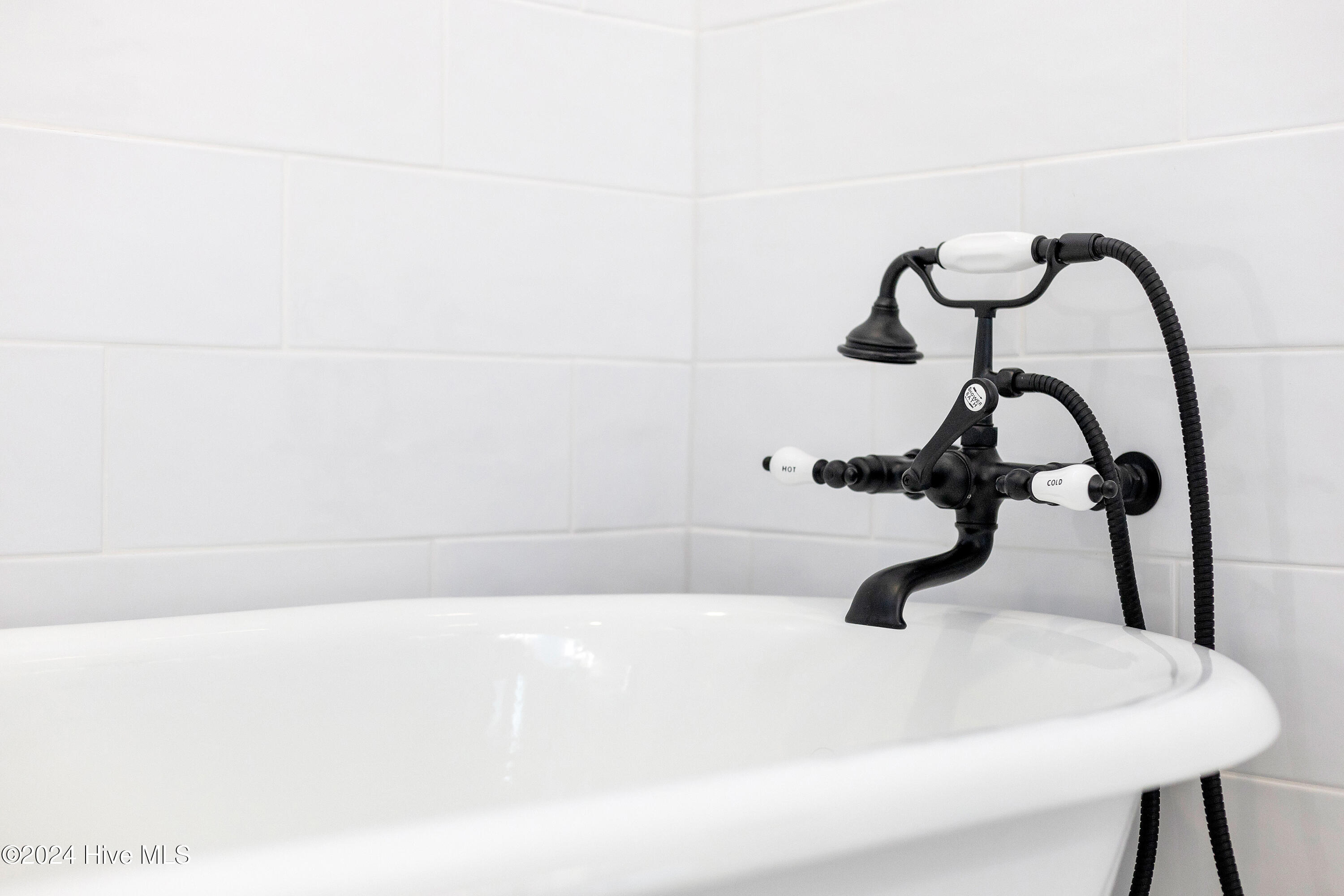 100563556 | Photo 43