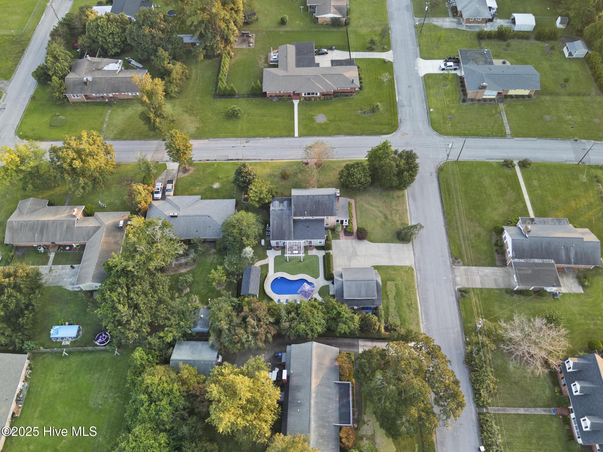 100527249 | Photo 77