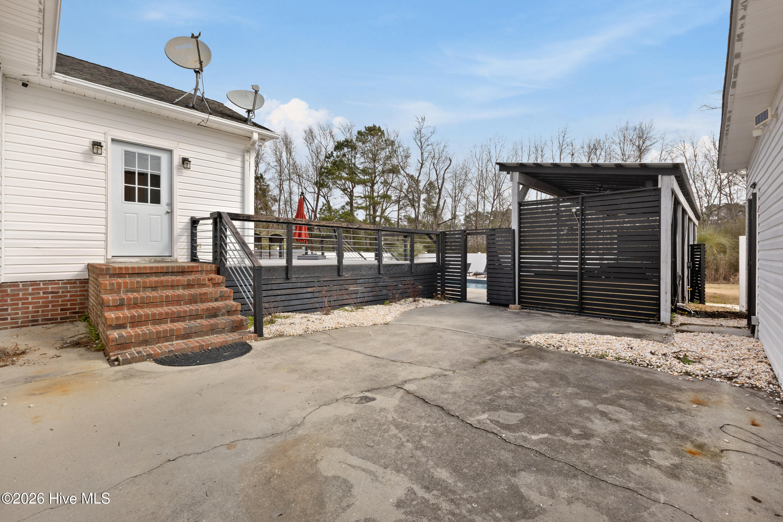 100552427 | Photo 42