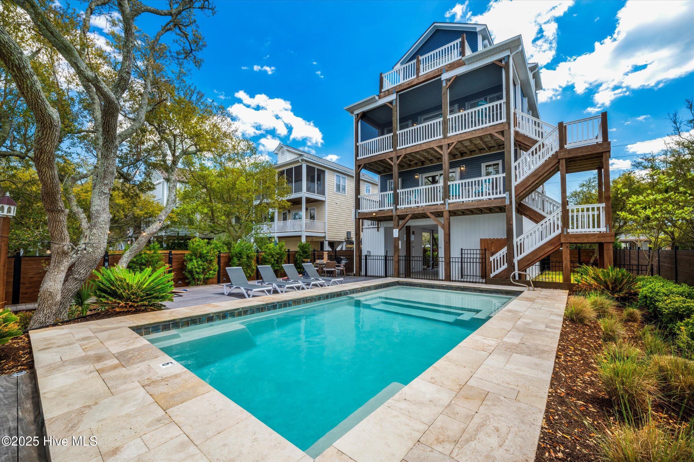 1007 N New River Drive, Surf City, NC 28445 – photo 17: 068-Z8C_3426