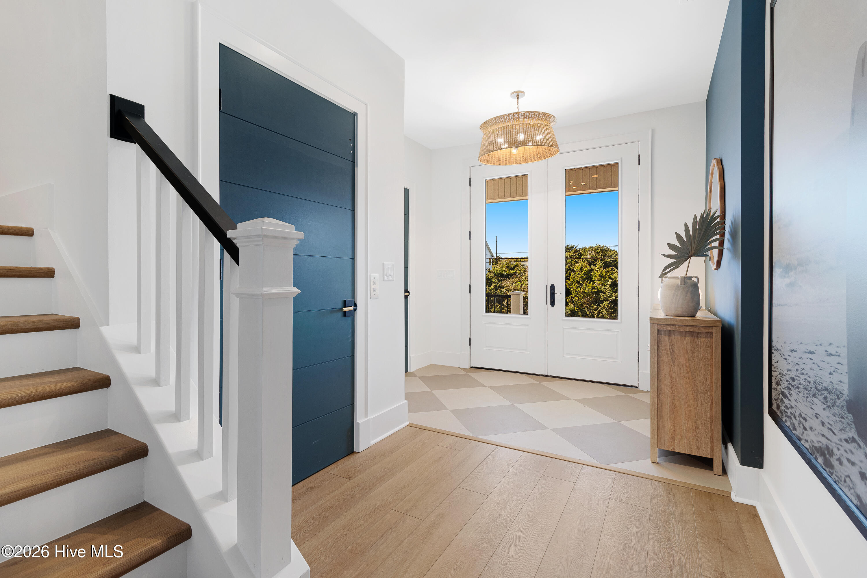 100567195 | Photo 20