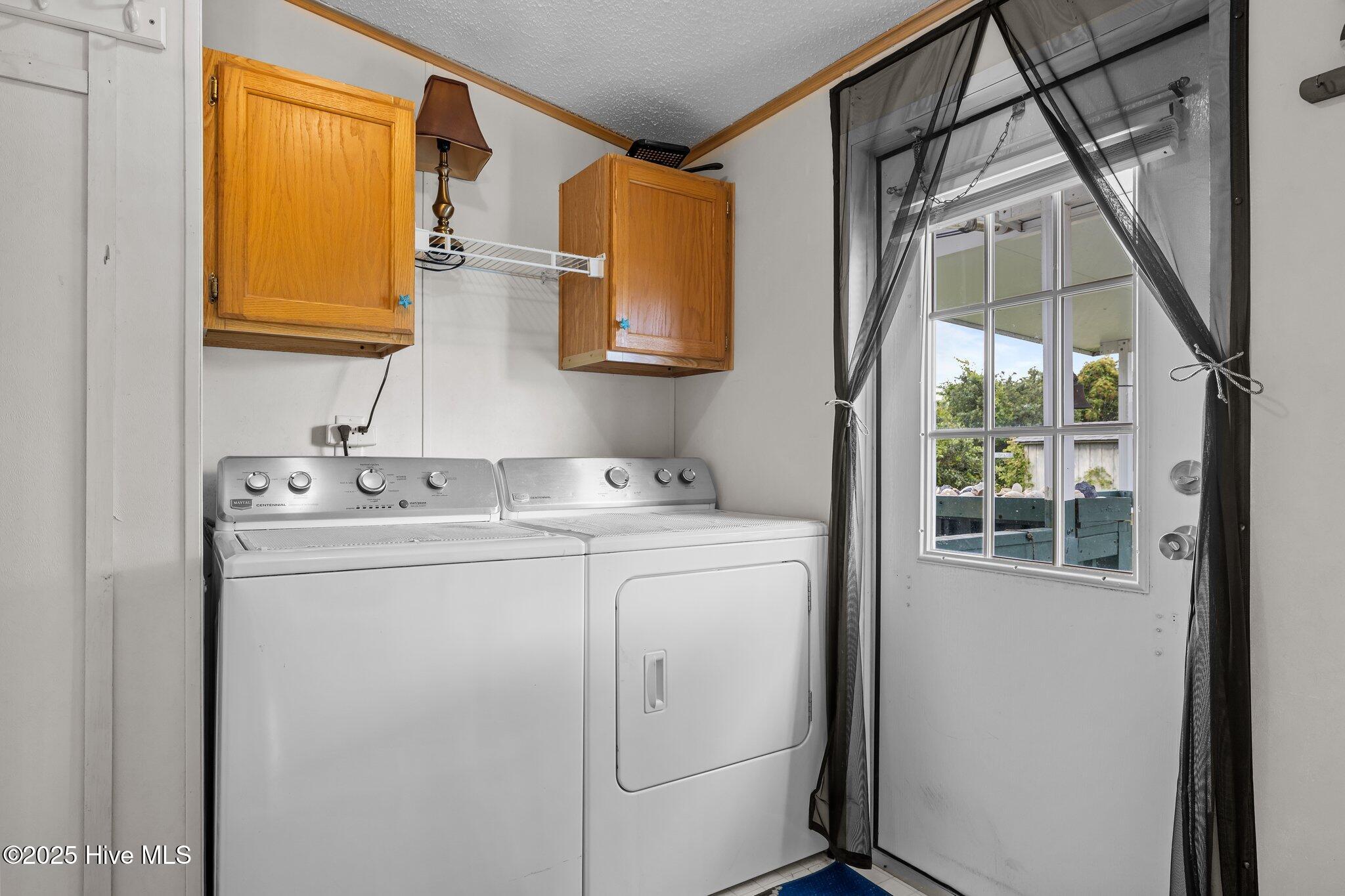 2976 Cedar Island Road,Cedar Island