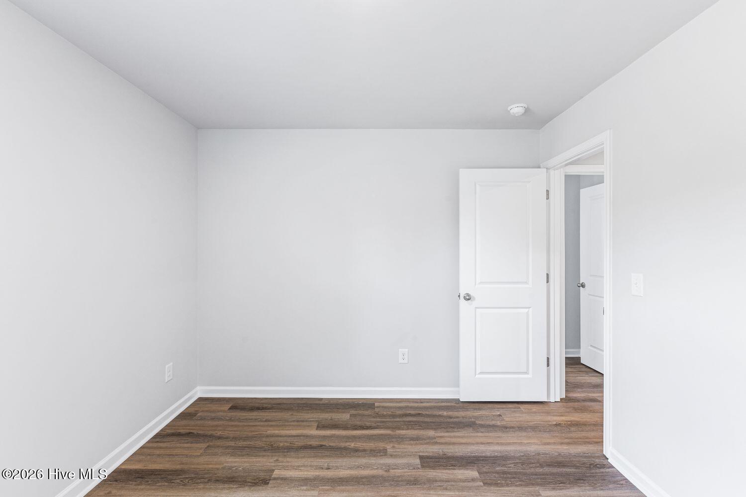 100533204 | Photo 24