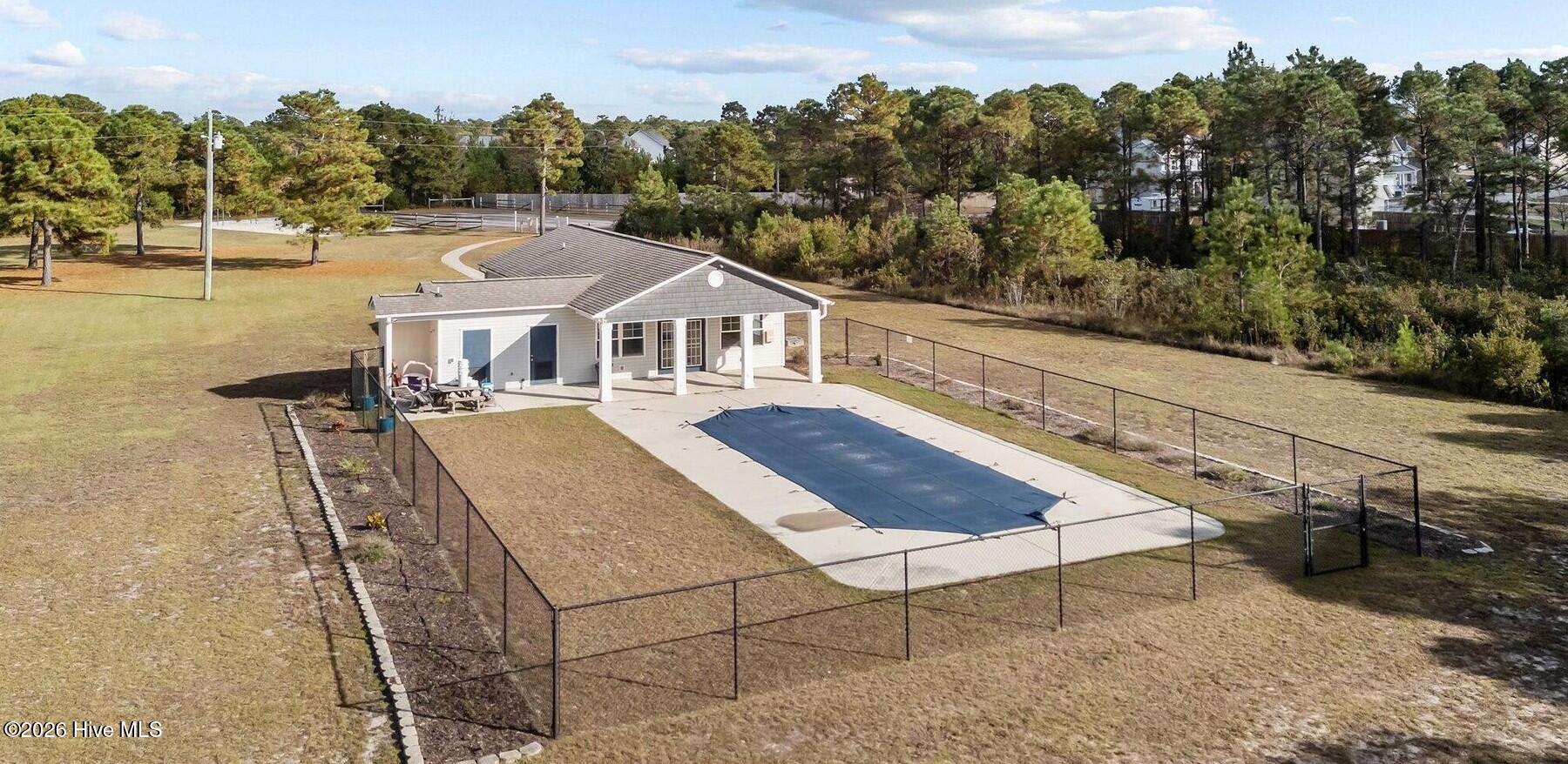 100553312 | Photo 49