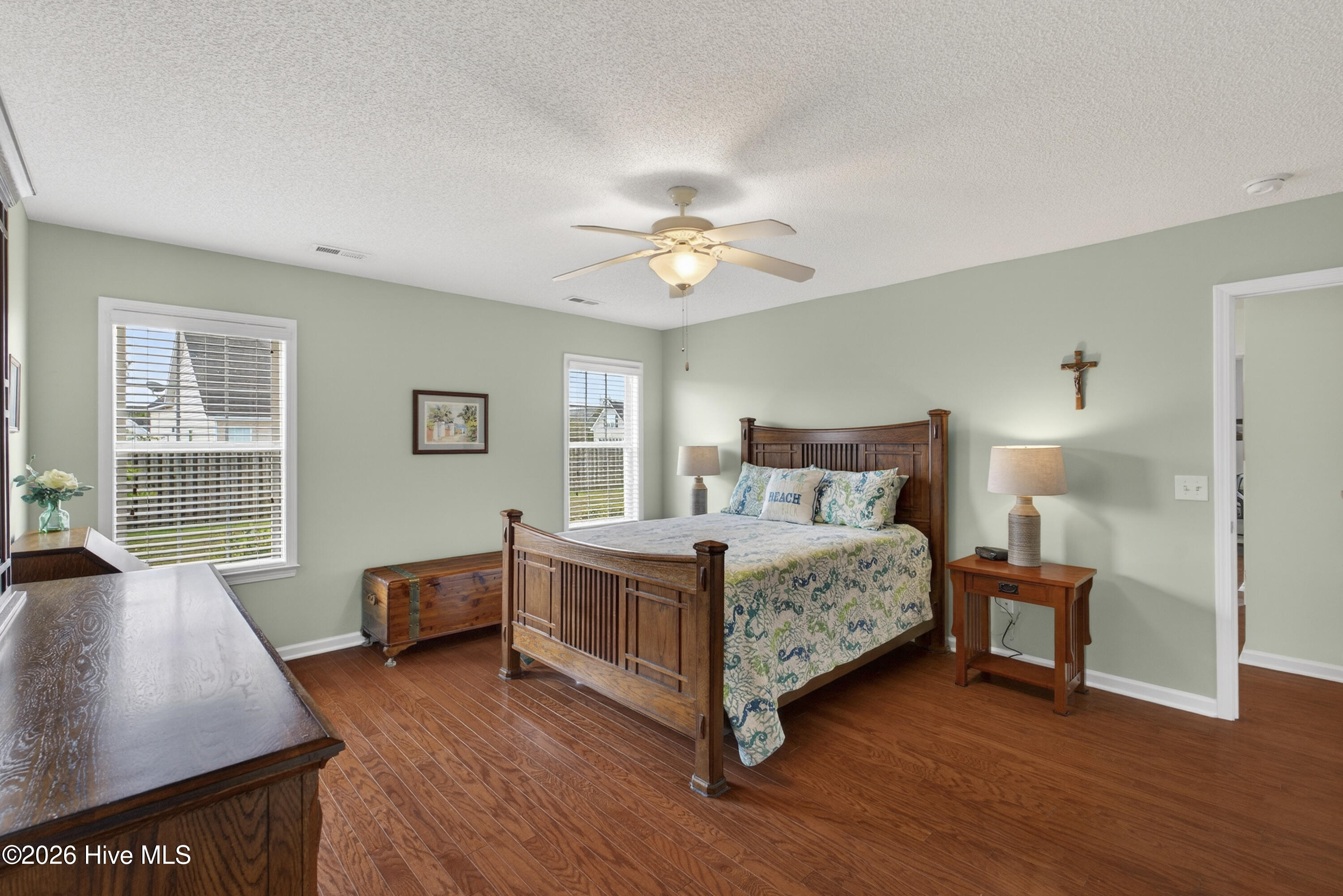 100565097 | Photo 16