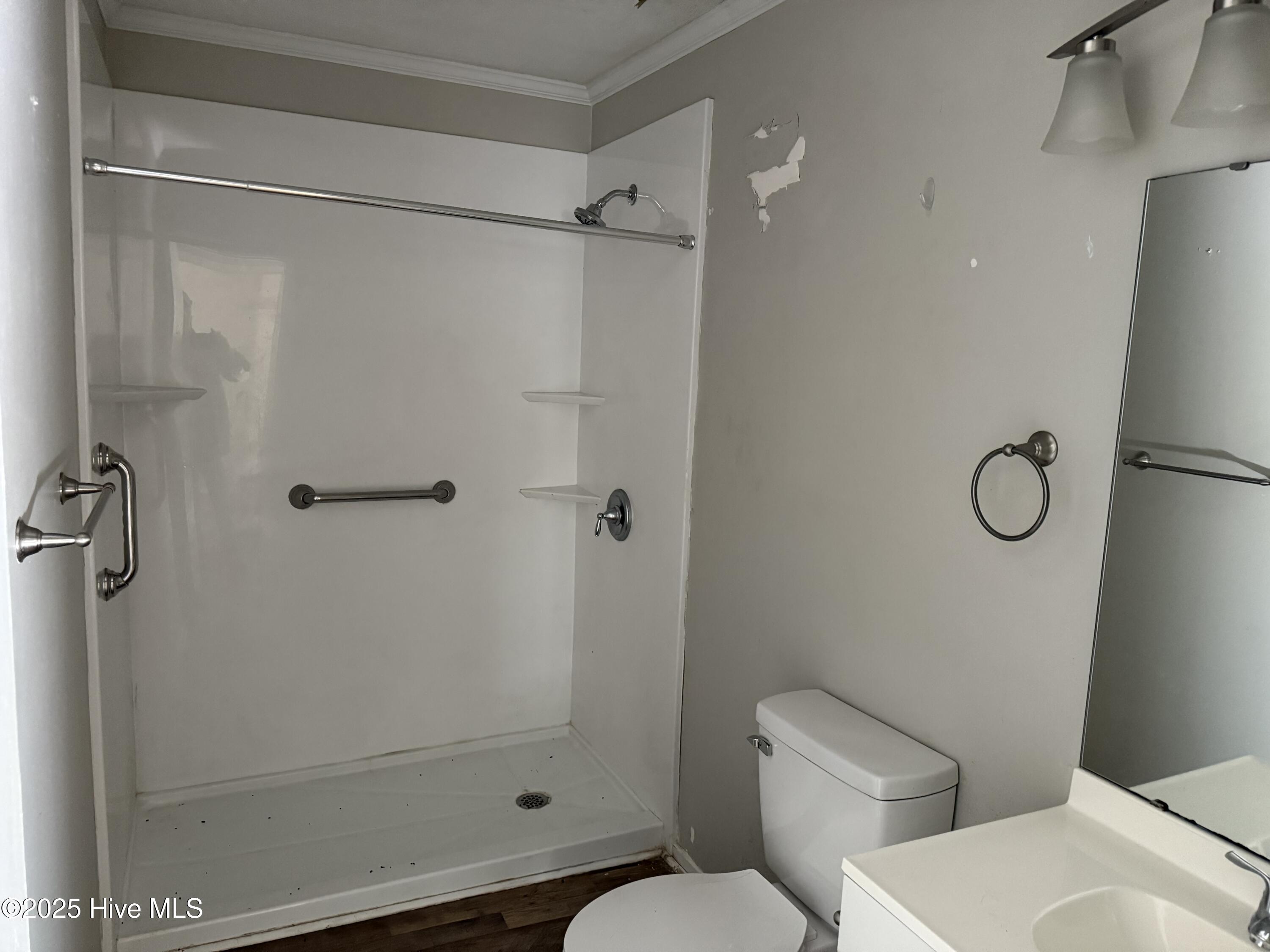 100537405 | Photo 24