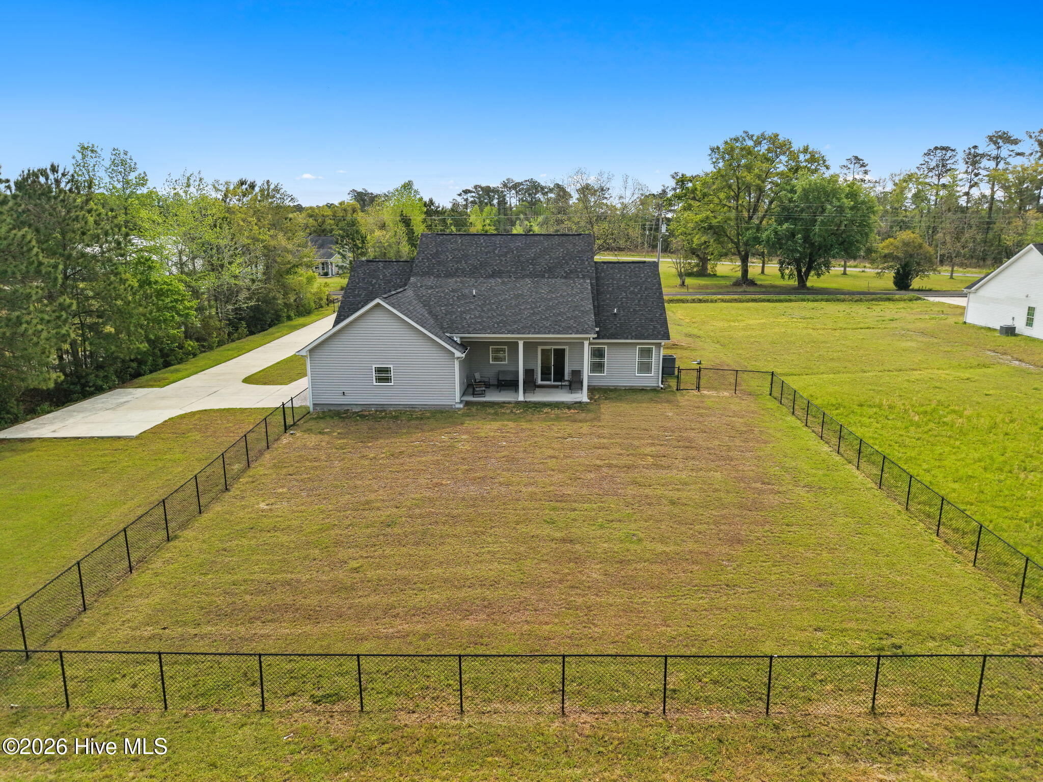 100565582 | Photo 48