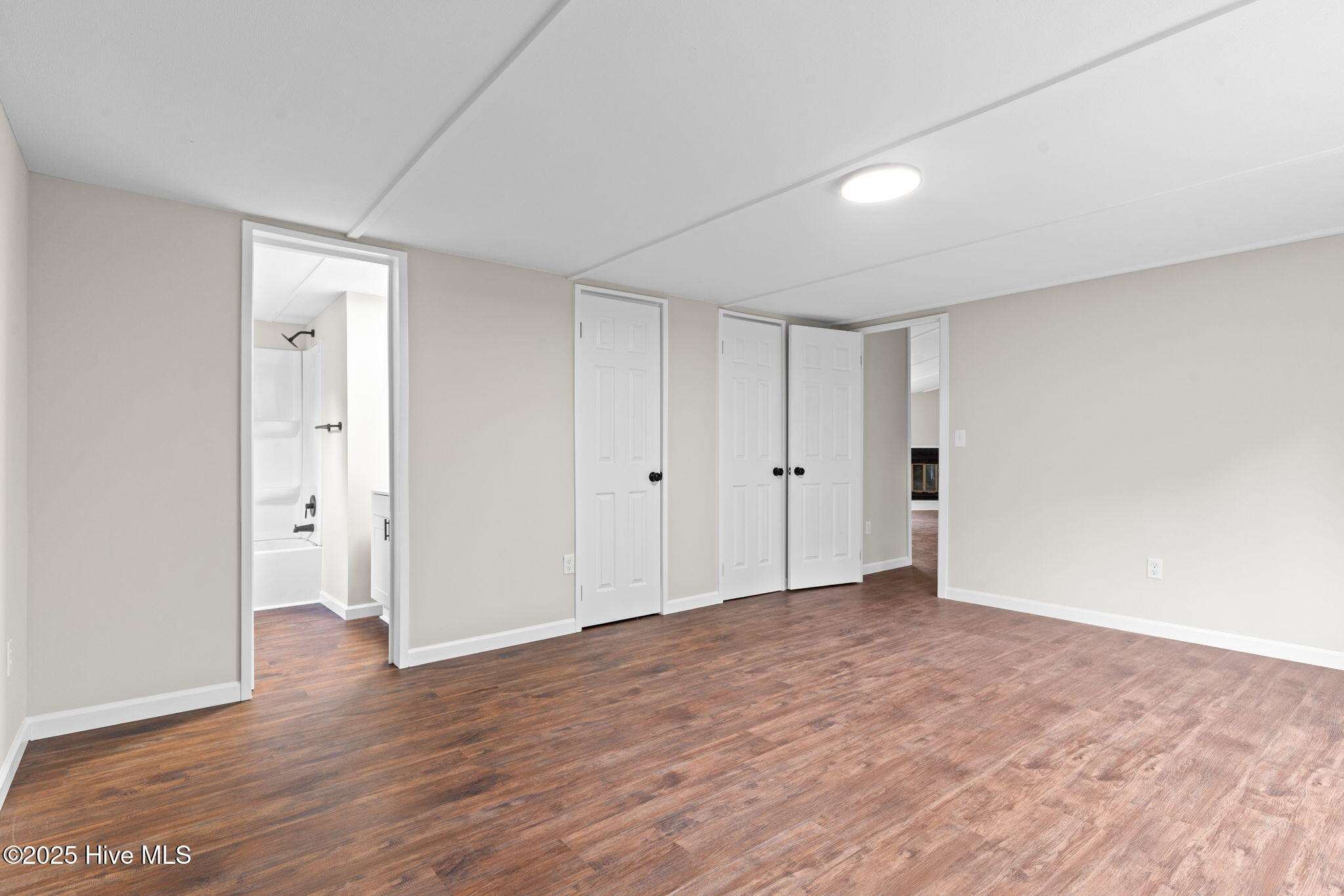 100514432 | Photo 22