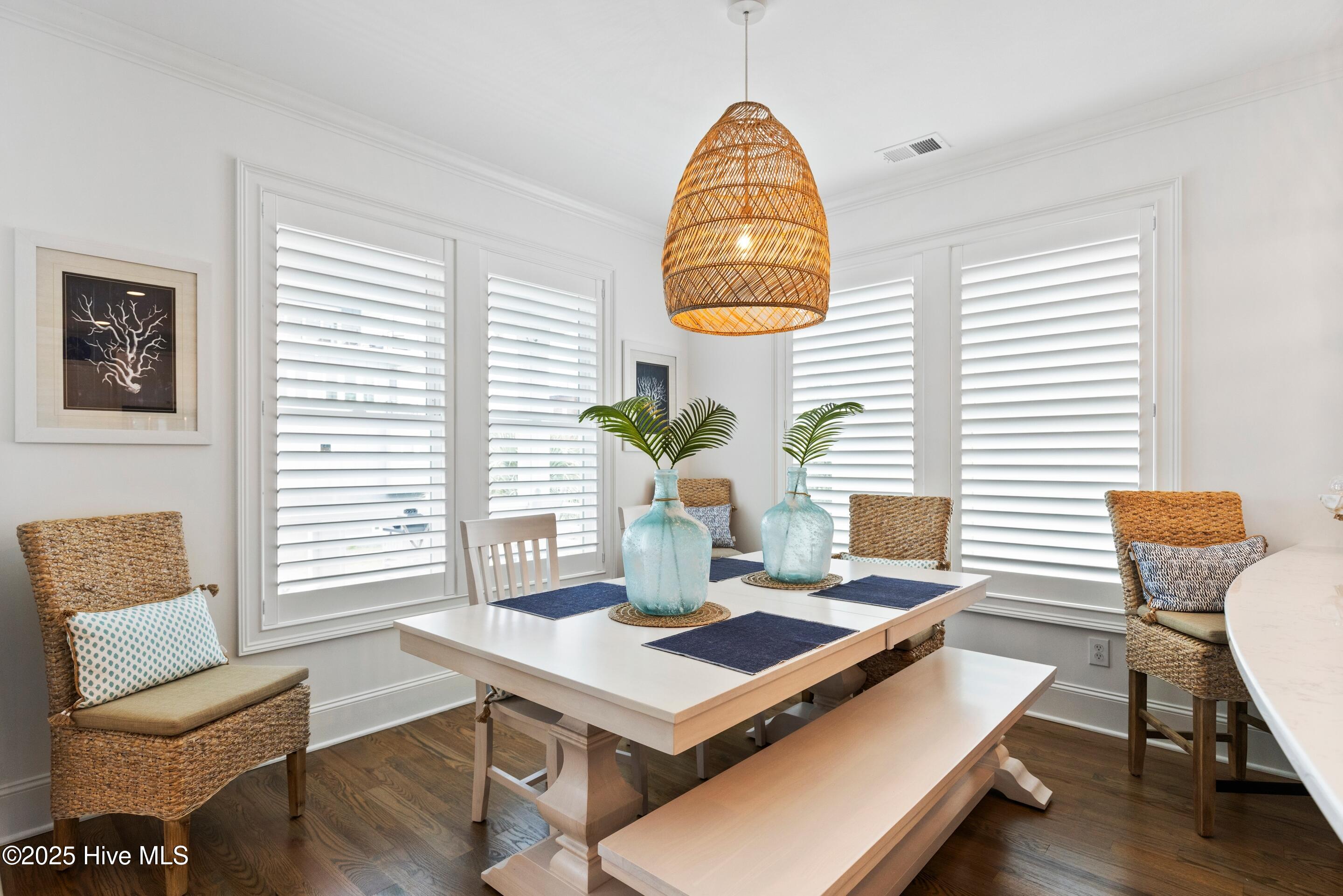 100532410 | Photo 17