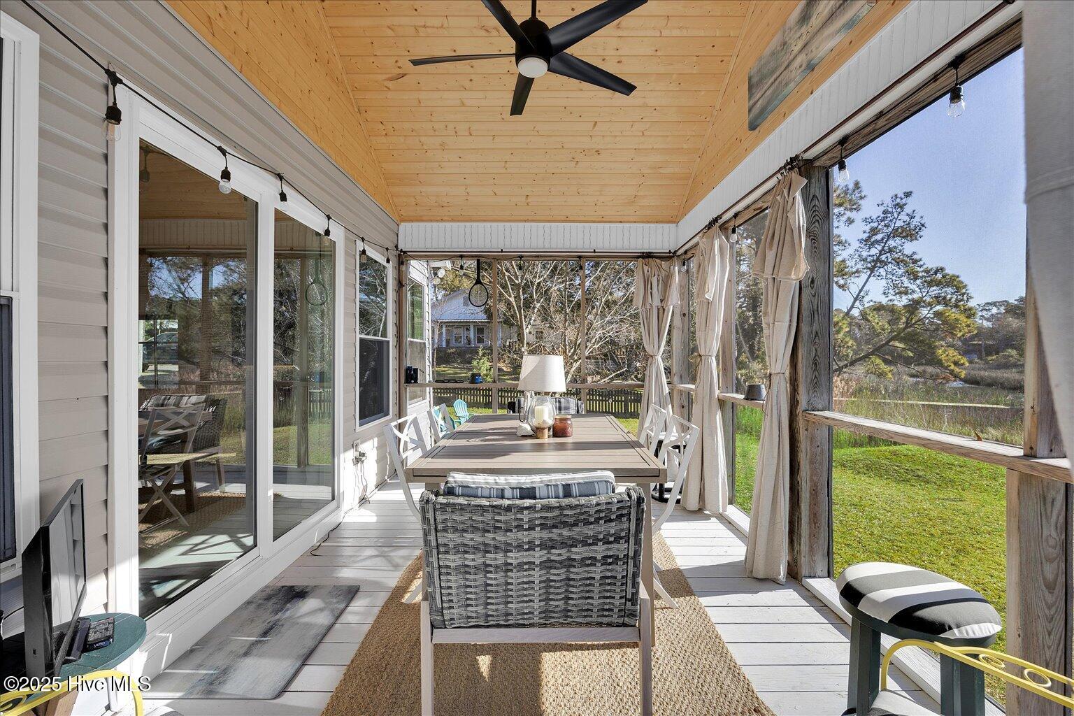 100497695 | Photo 31