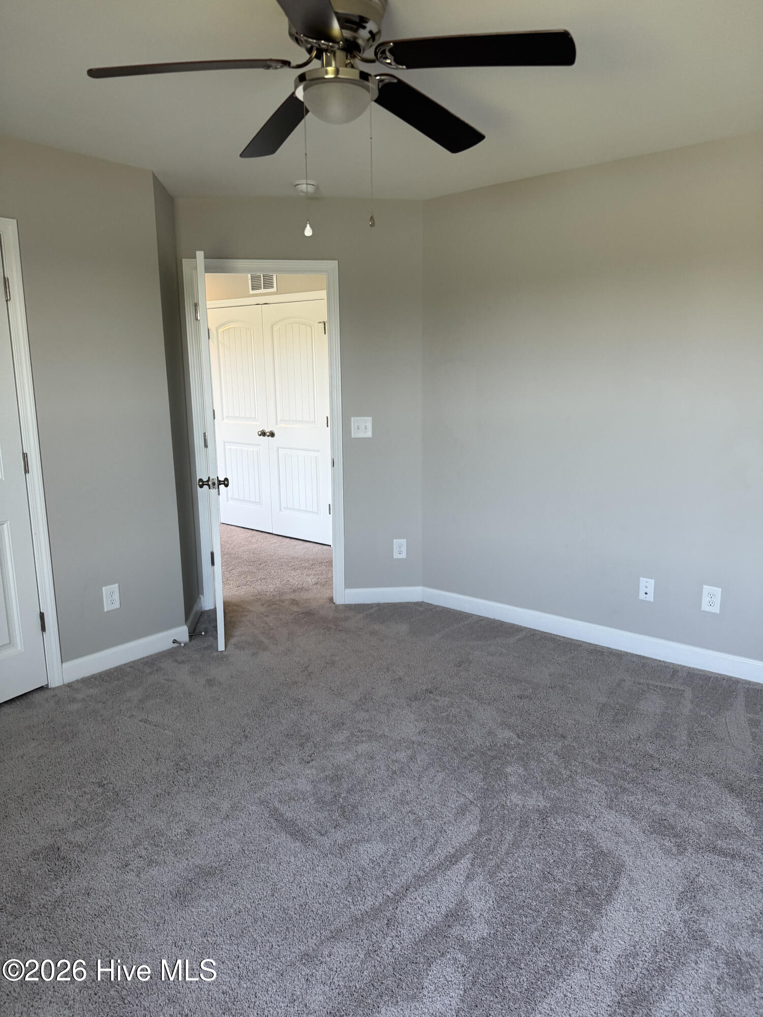 100561884 | Photo 40