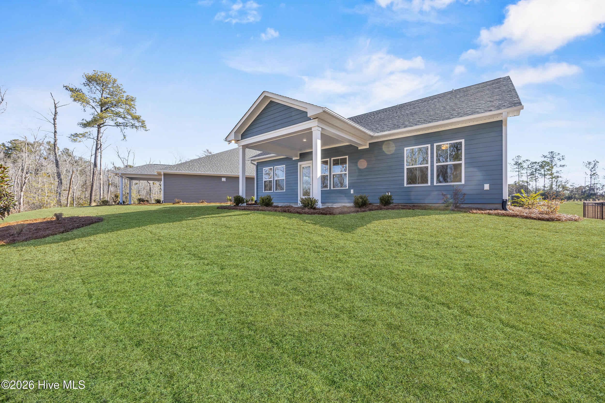 100527051 | Photo 54