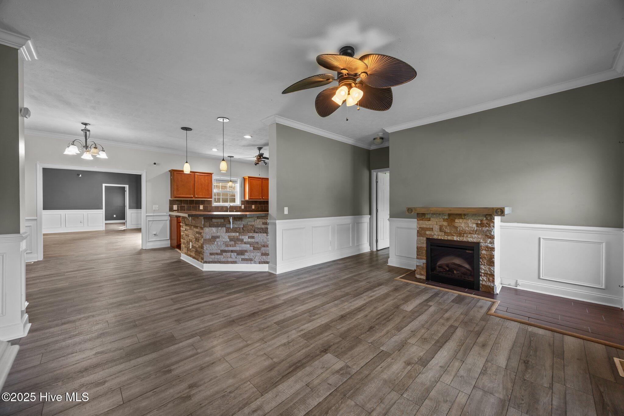 Den to Kitchen