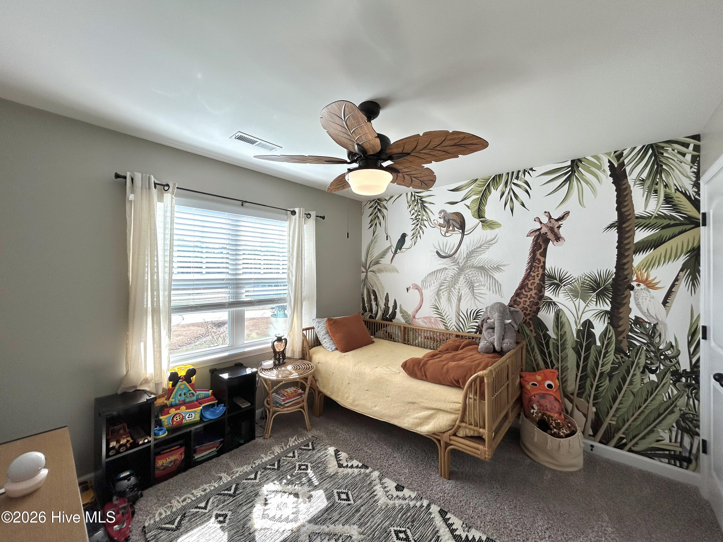 100557400 | Photo 25