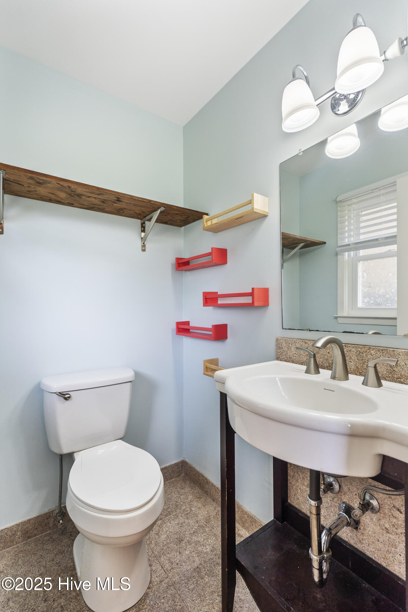 100564463 | Photo 14