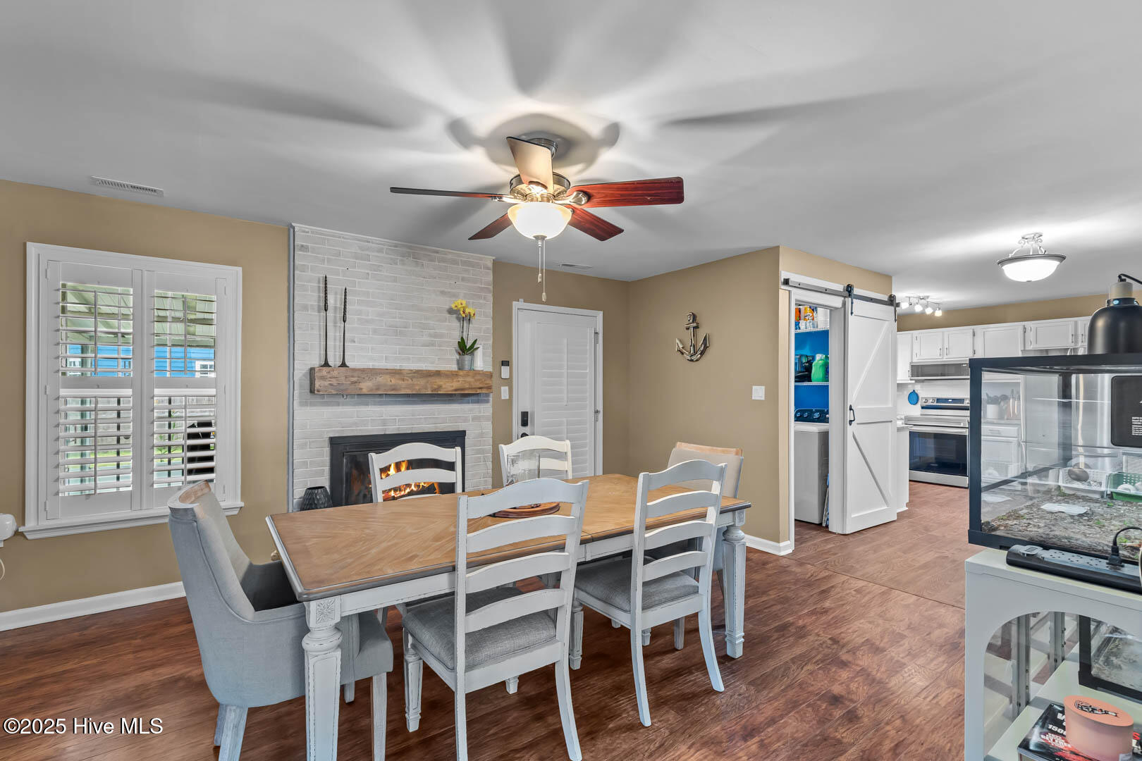 100522484 | Photo 24