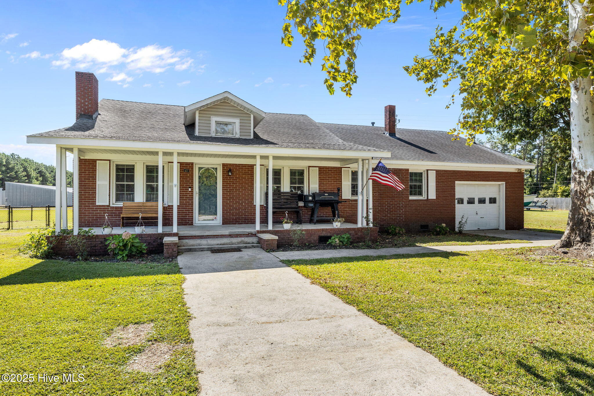 Homes for sale in Beaufort, NC | 477 Harkers Island Rd, Beaufort, NC 28516 | MLS# 100530520