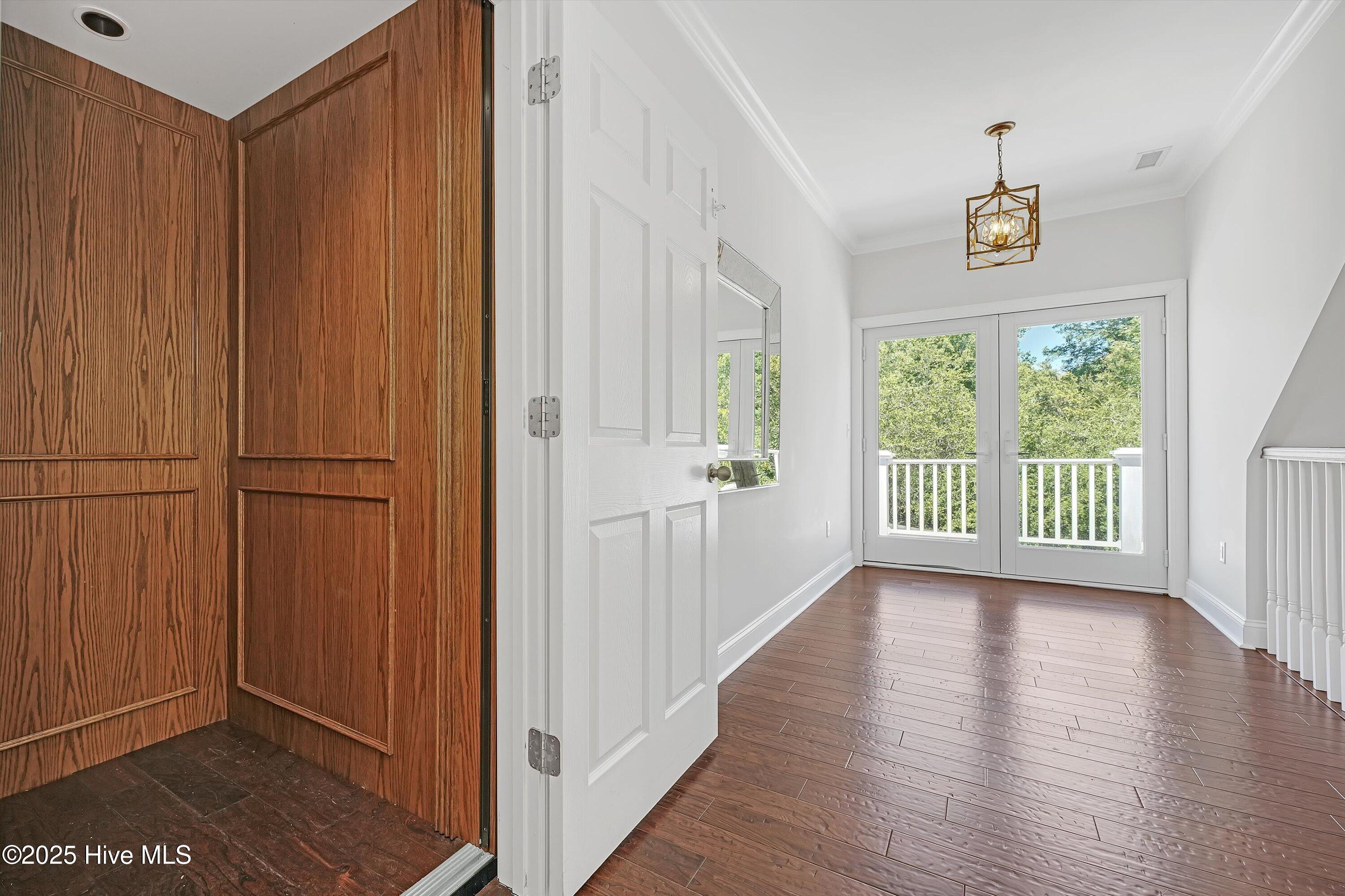 100537477 | Photo 41