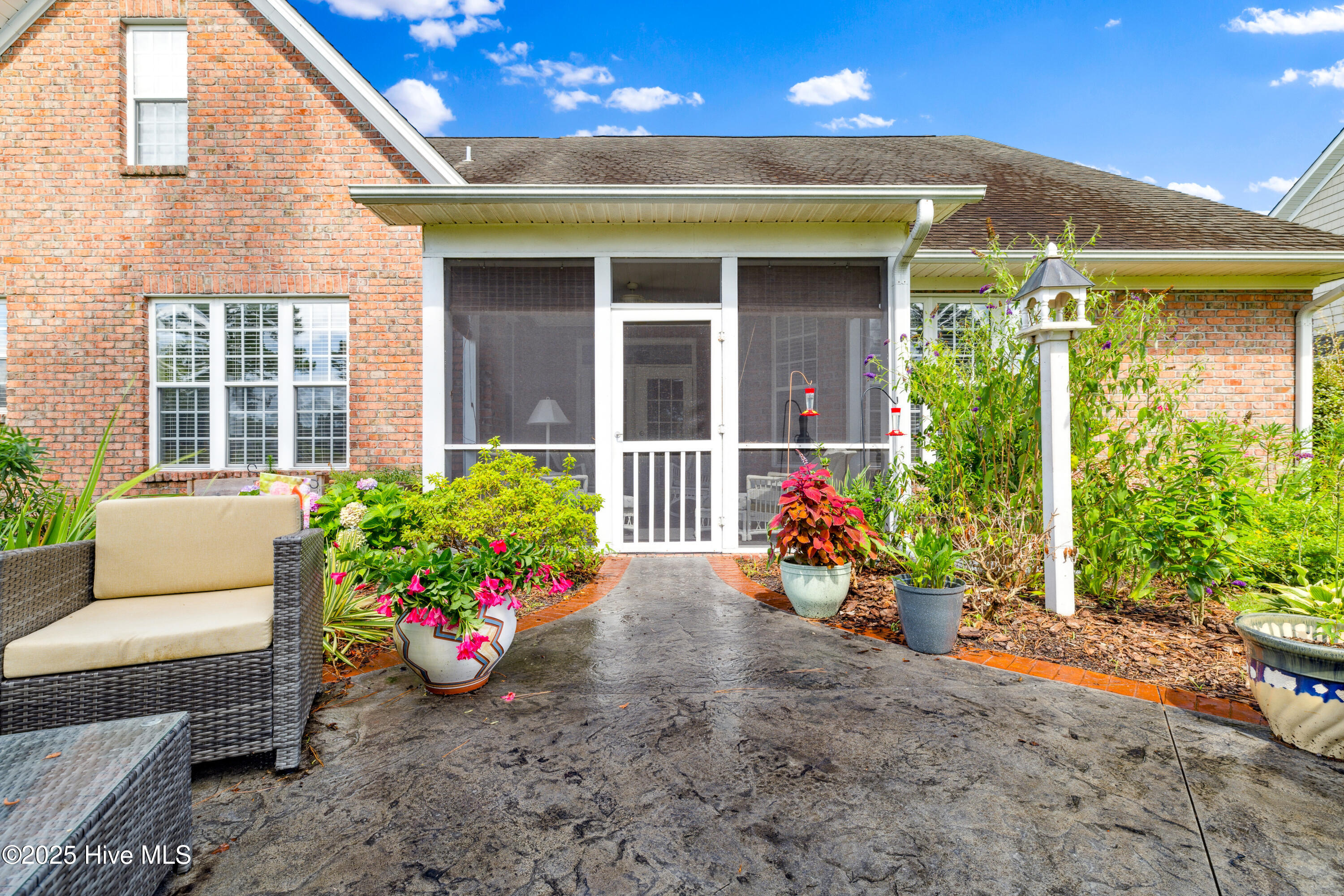 100514630 | Photo 51