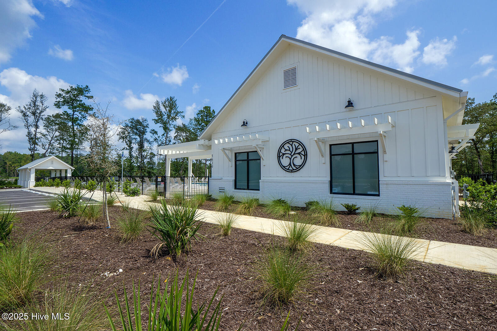 100511711 | Photo 29