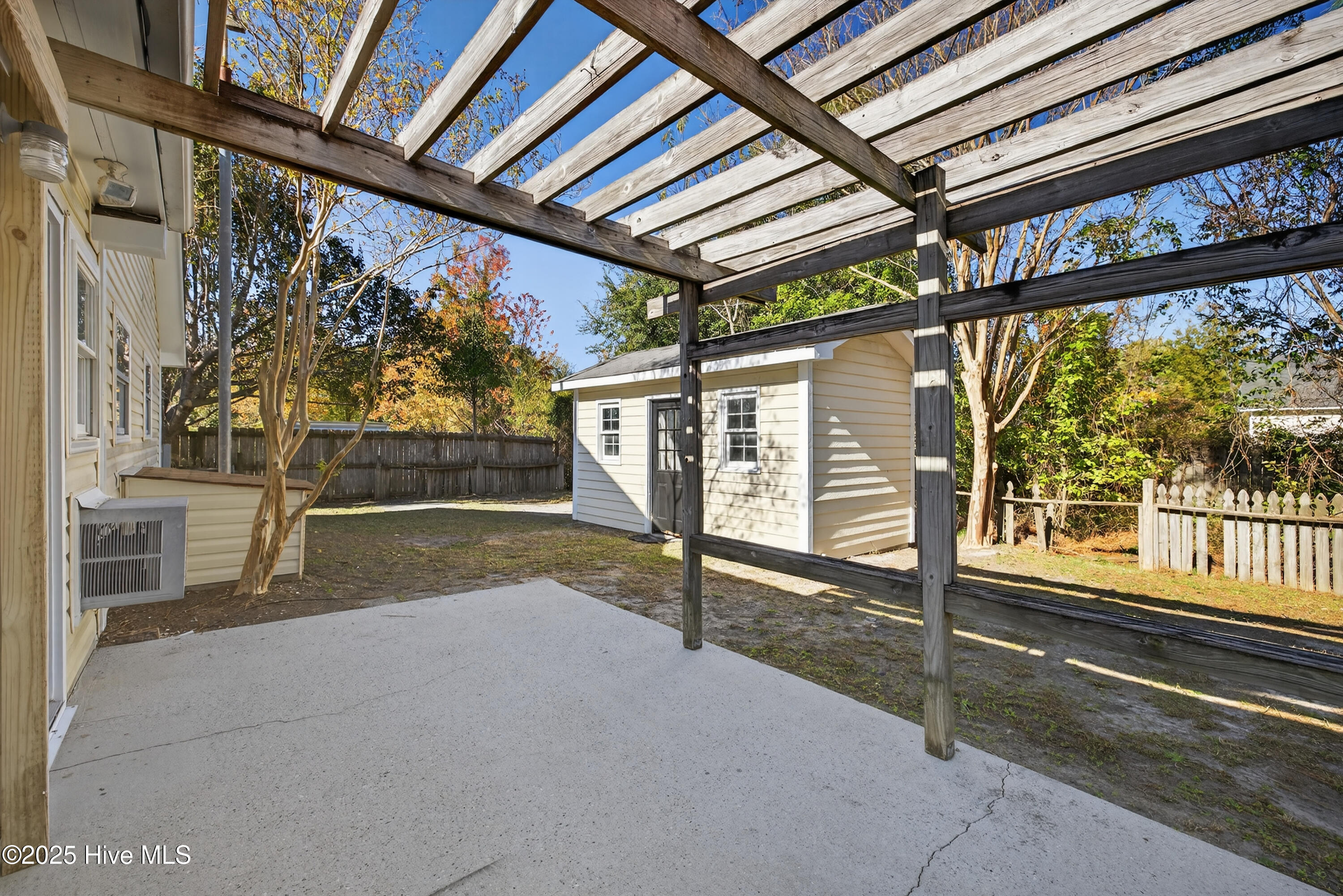 100541099 | Photo 34