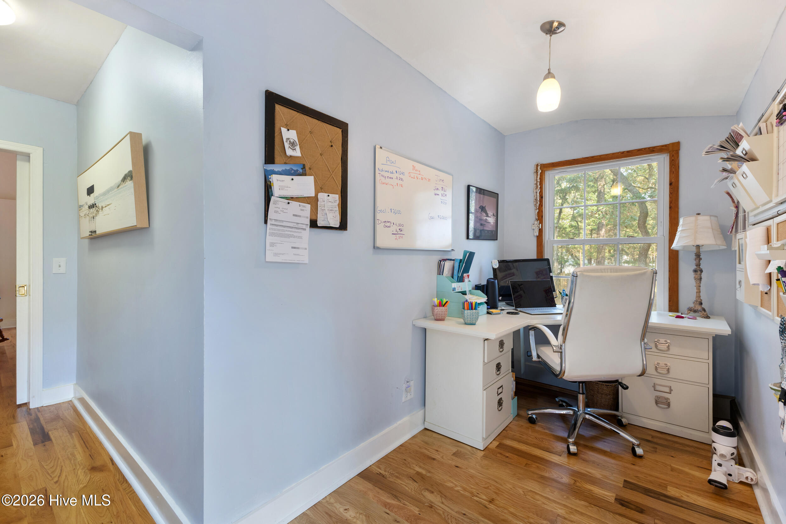 100560648 | Photo 34